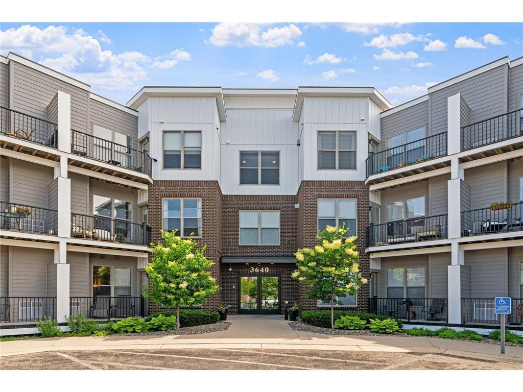 3640 Wooddale Avenue S Unit: 317
