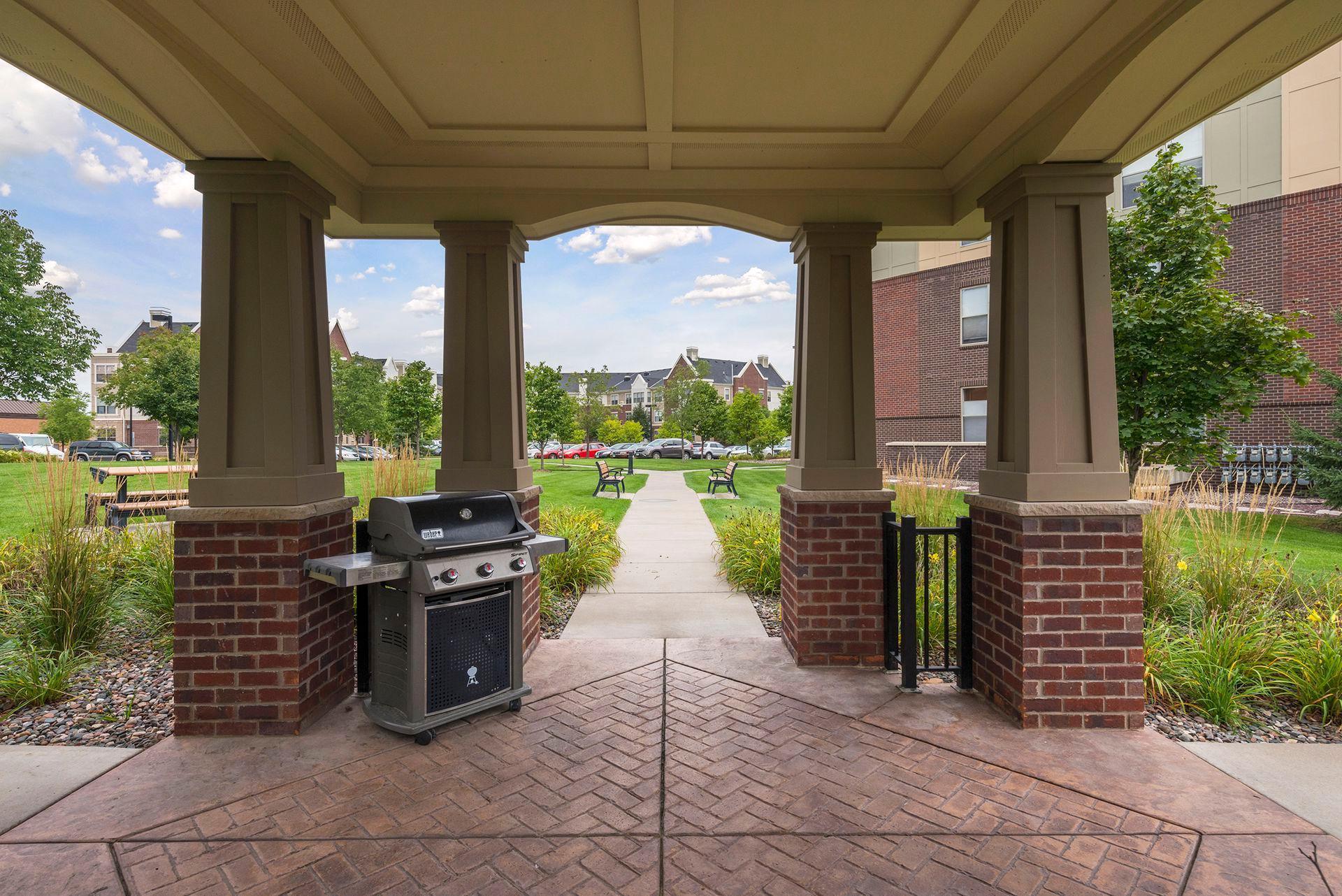 3640 Wooddale Avenue S Unit: 317