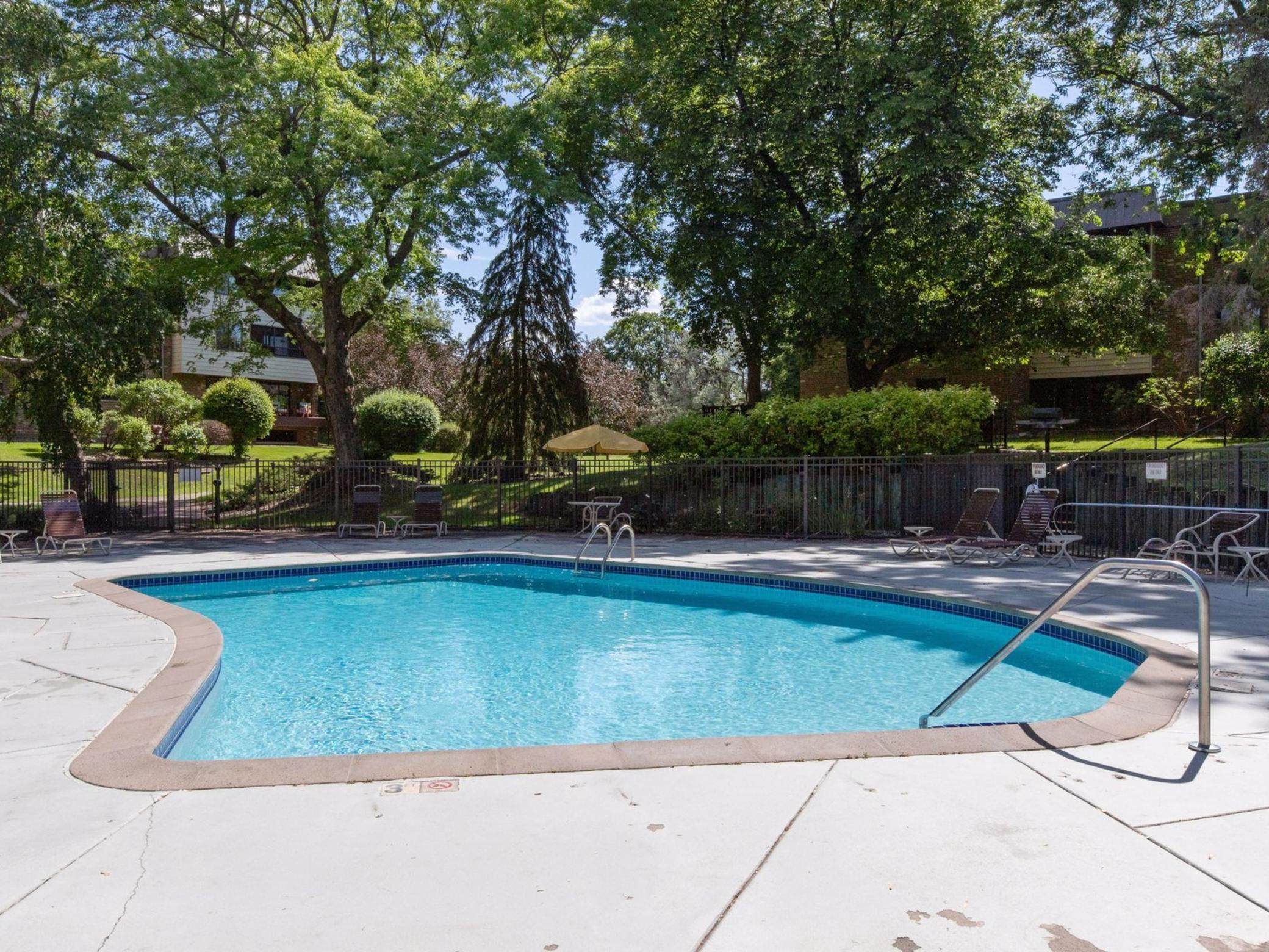 7520 Cahill Road Unit: 222A