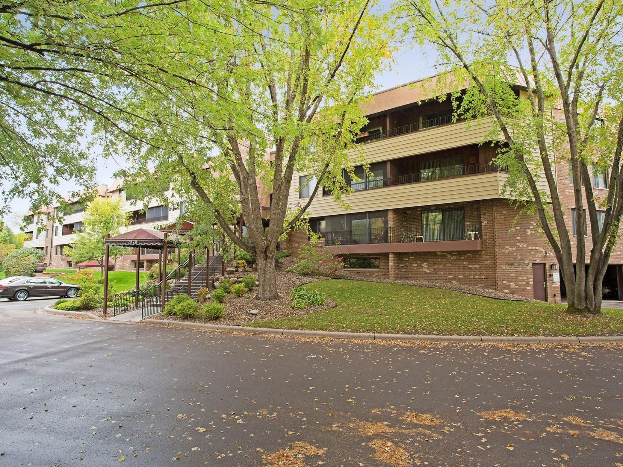 7520 Cahill Road Unit: 222A