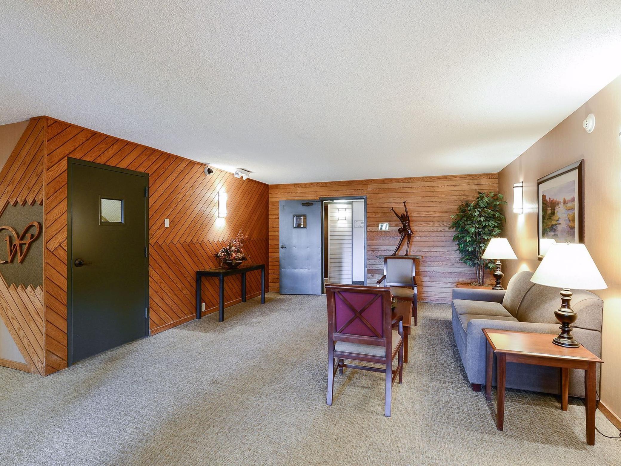 7520 Cahill Road Unit: 222A