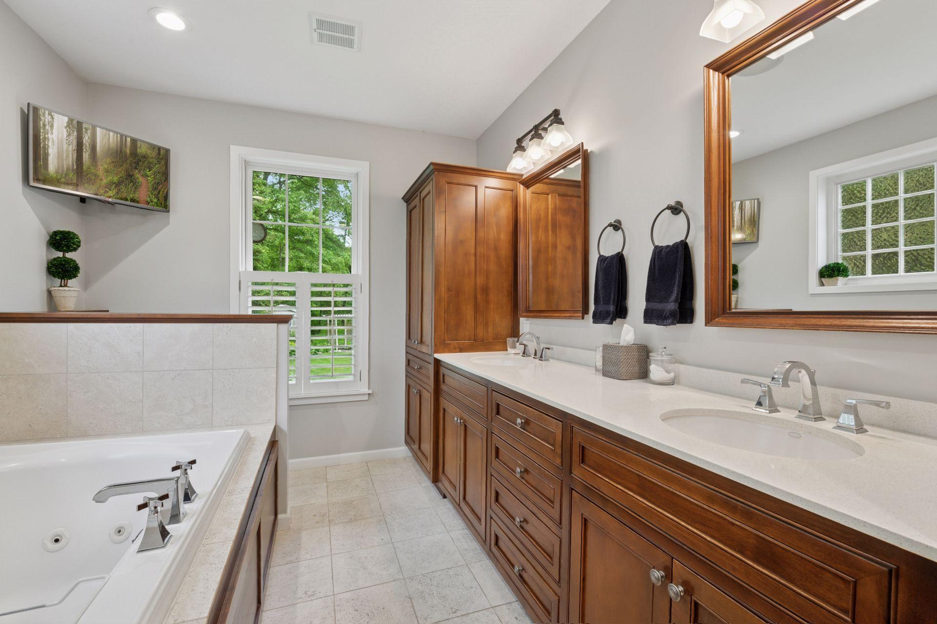 5220 W 56th Street