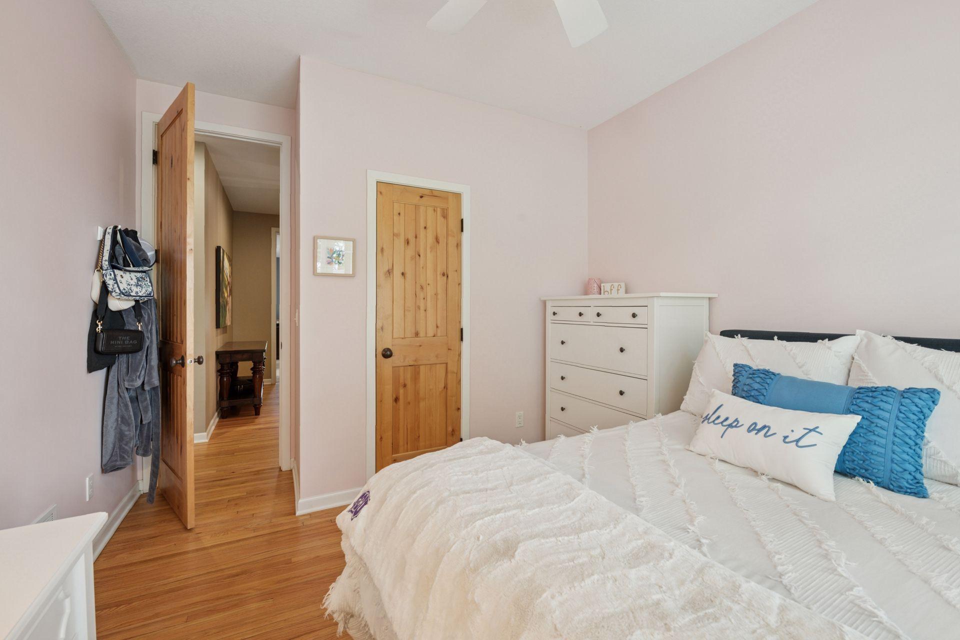 5220 W 56th Street