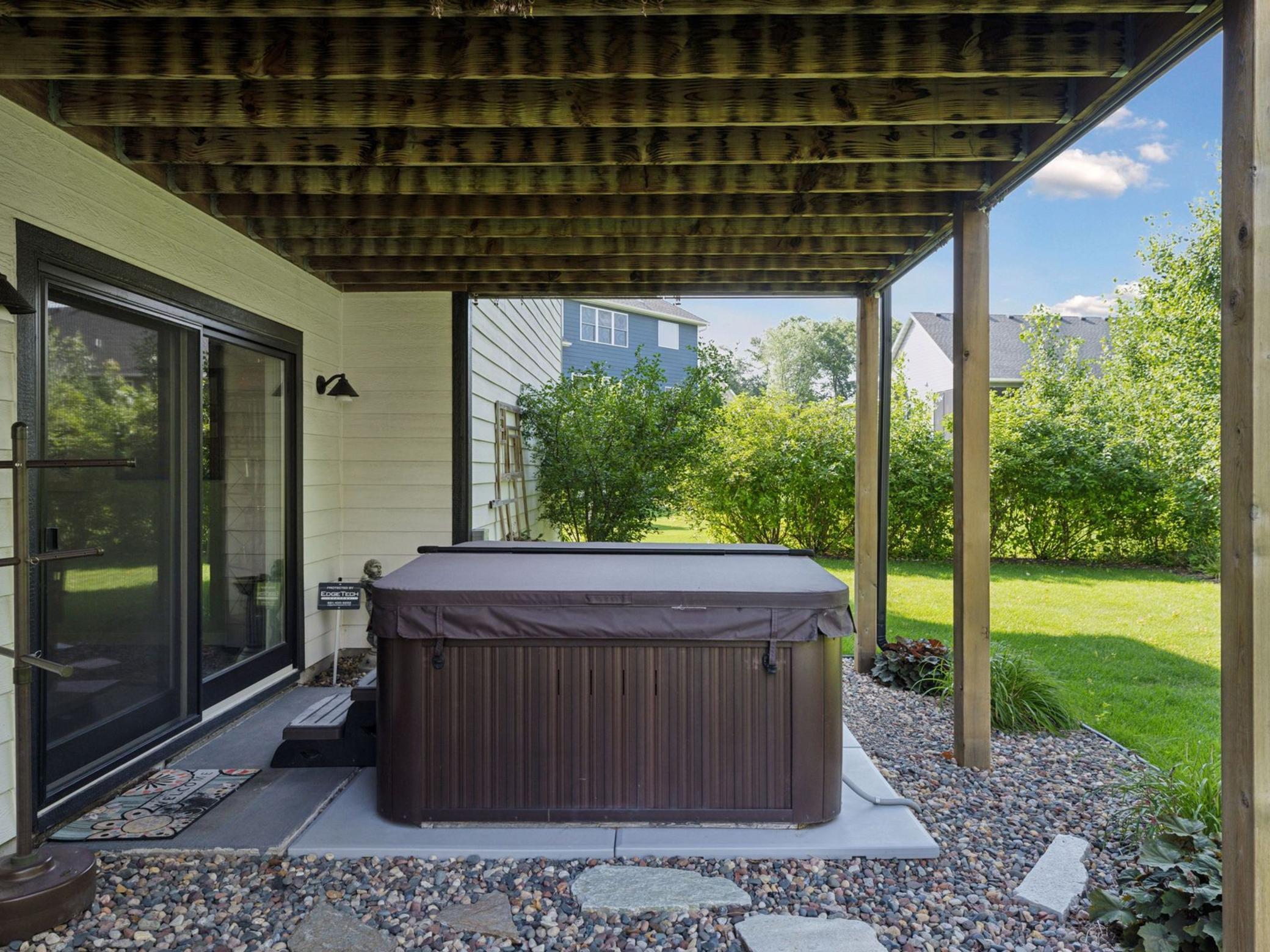 6291 Red Fox Road