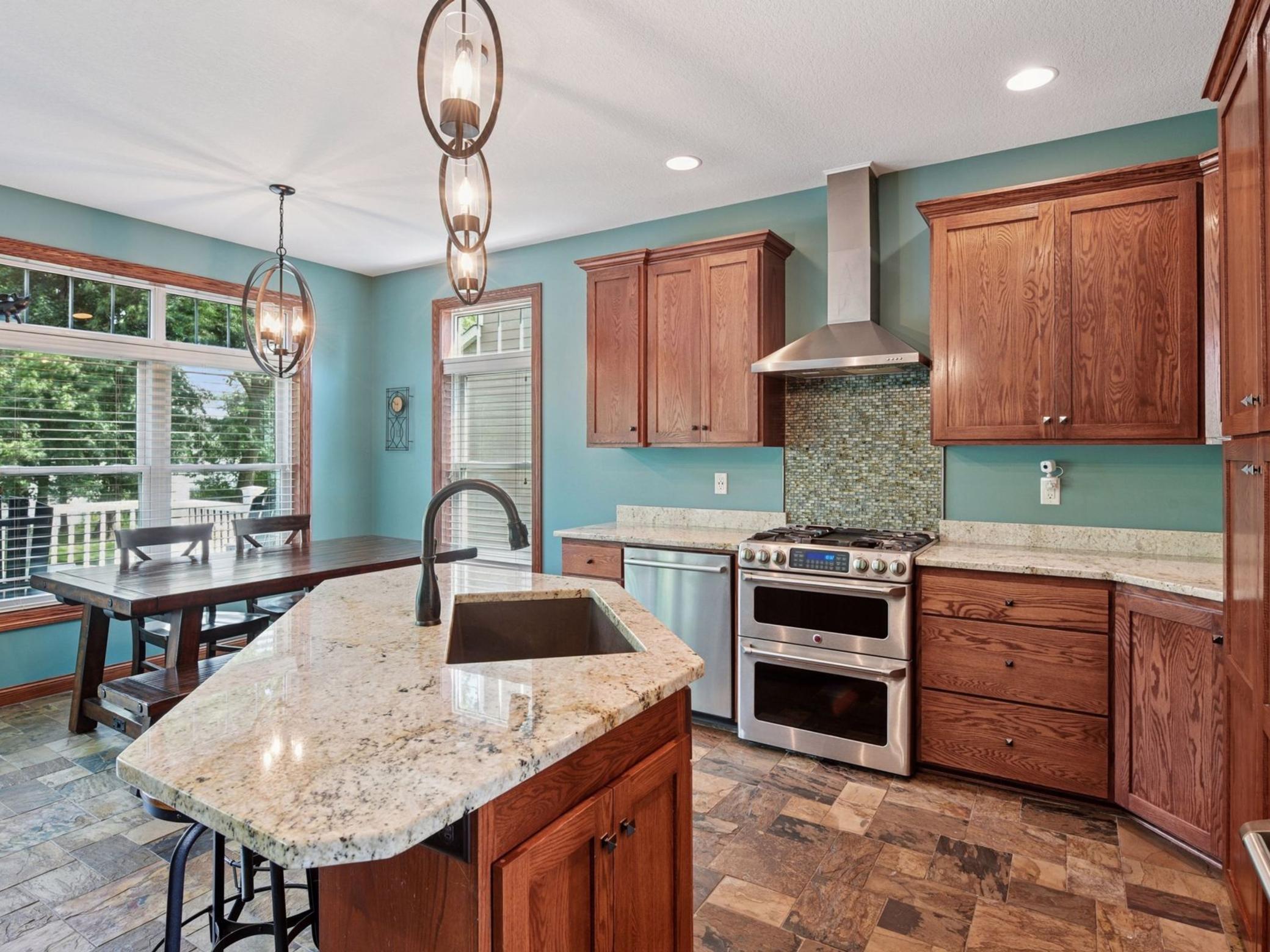 5782 Bartlett Boulevard