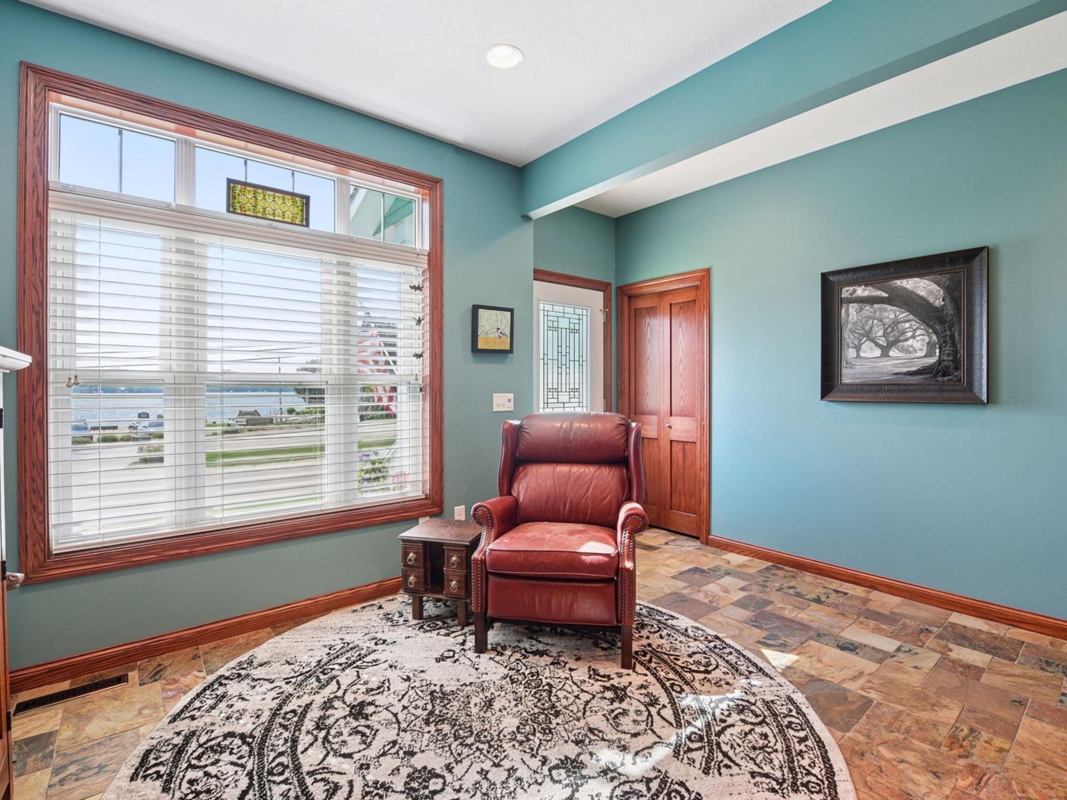 5782 Bartlett Boulevard