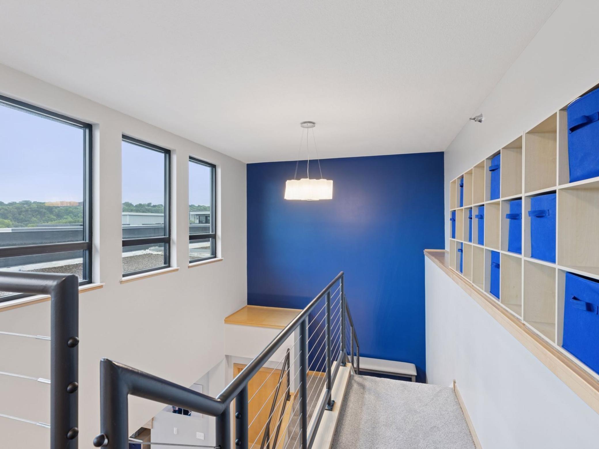 256 Spring Street Unit: 413