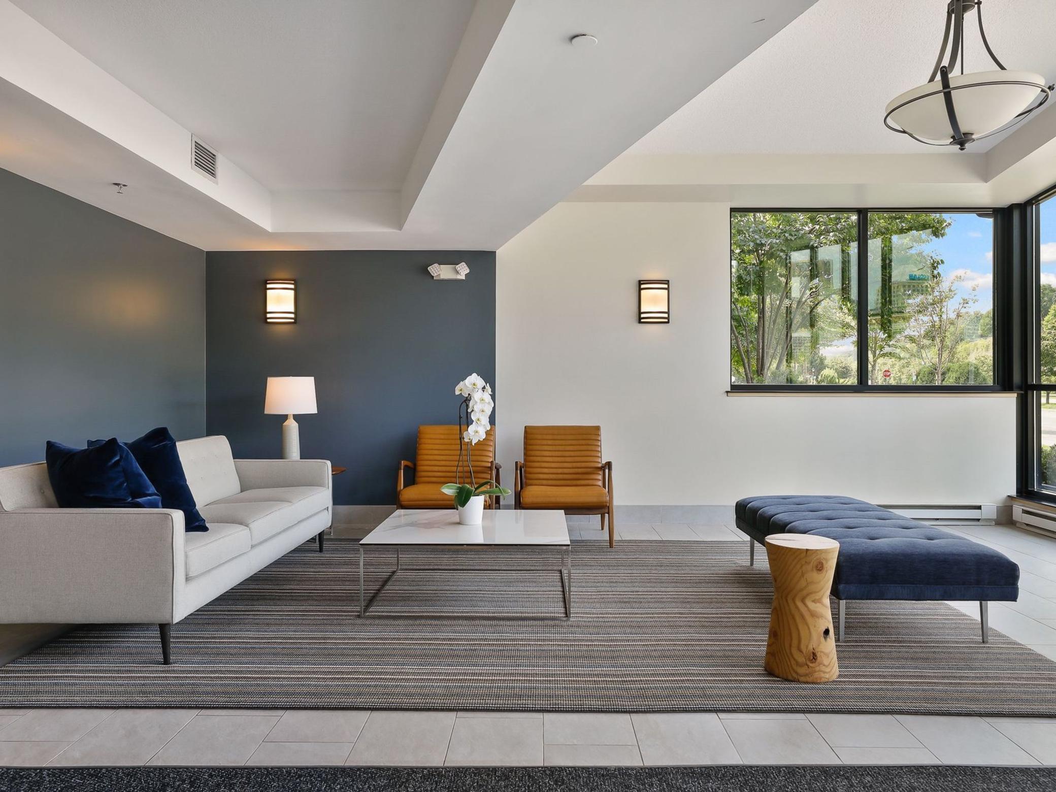 256 Spring Street Unit: 413