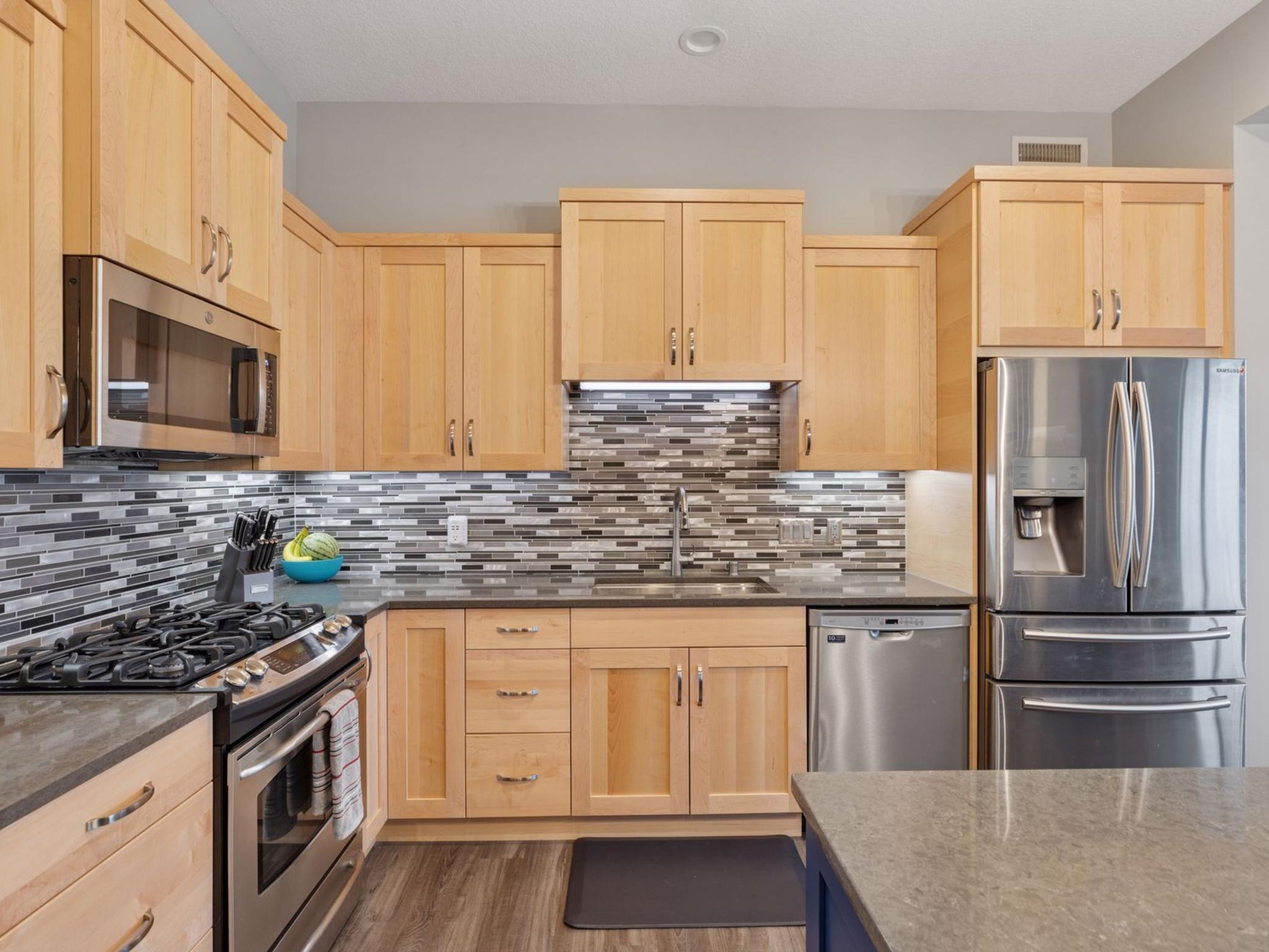 256 Spring Street Unit: 413