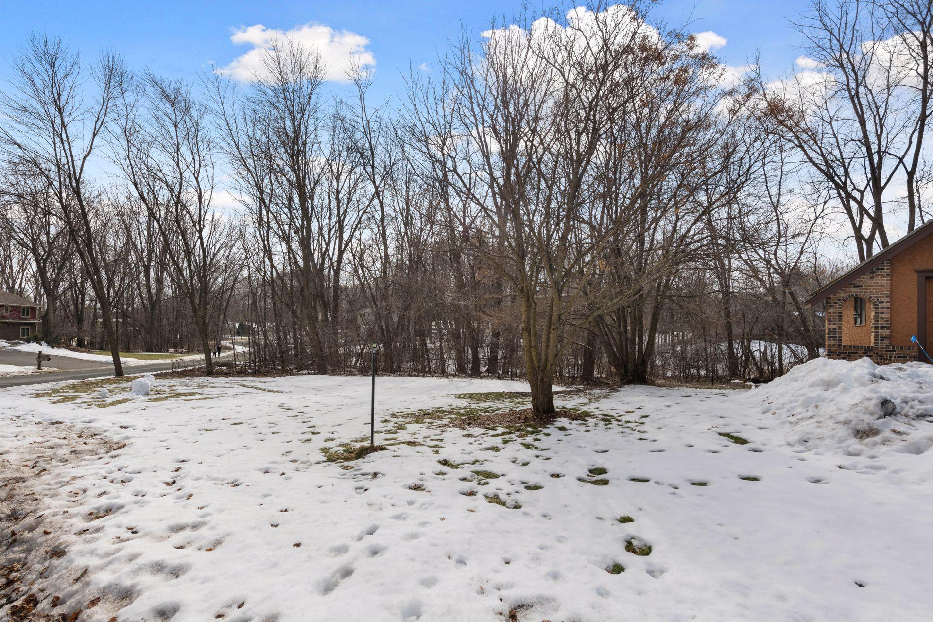 16787 Whittington Walk