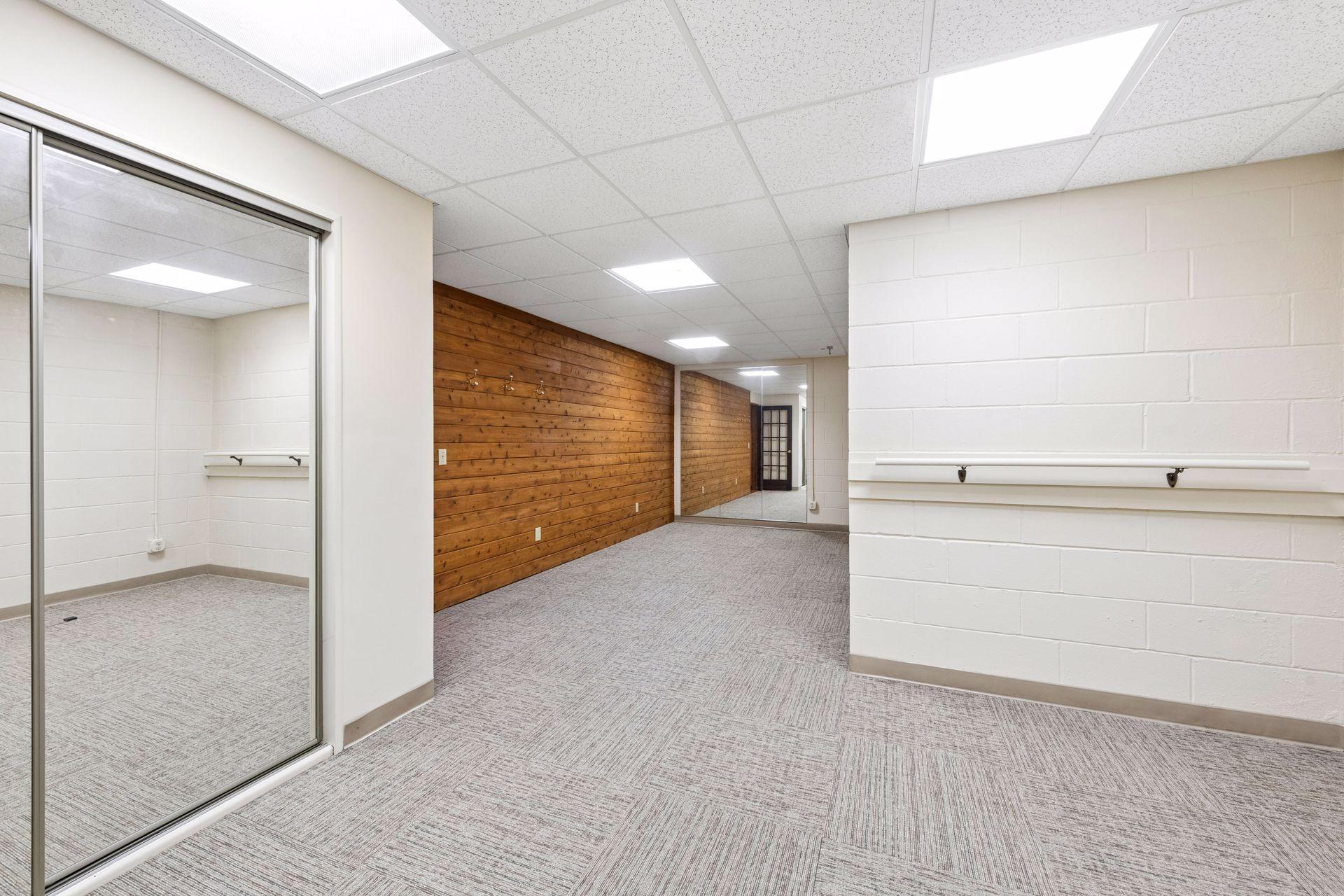 16787 Whittington Walk