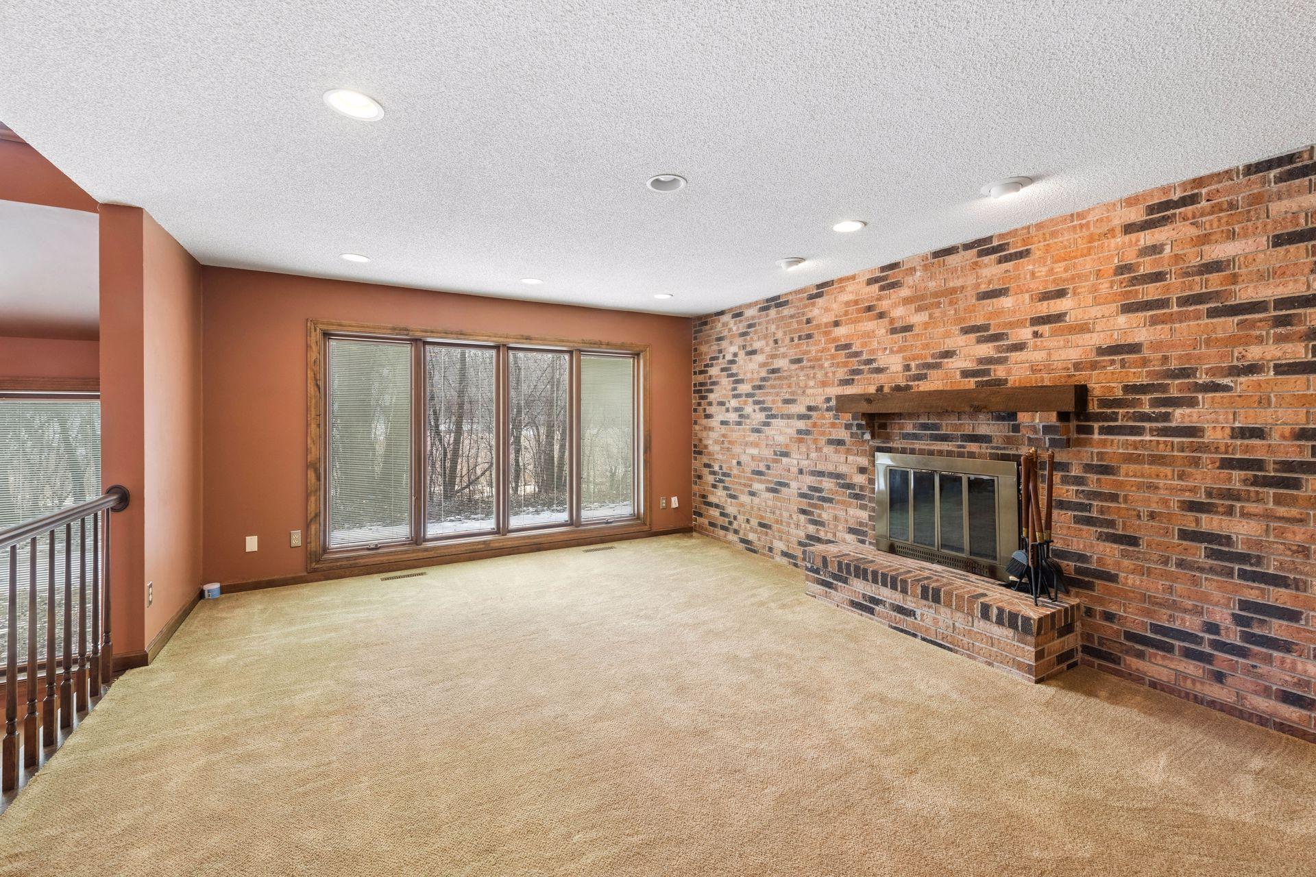 16787 Whittington Walk