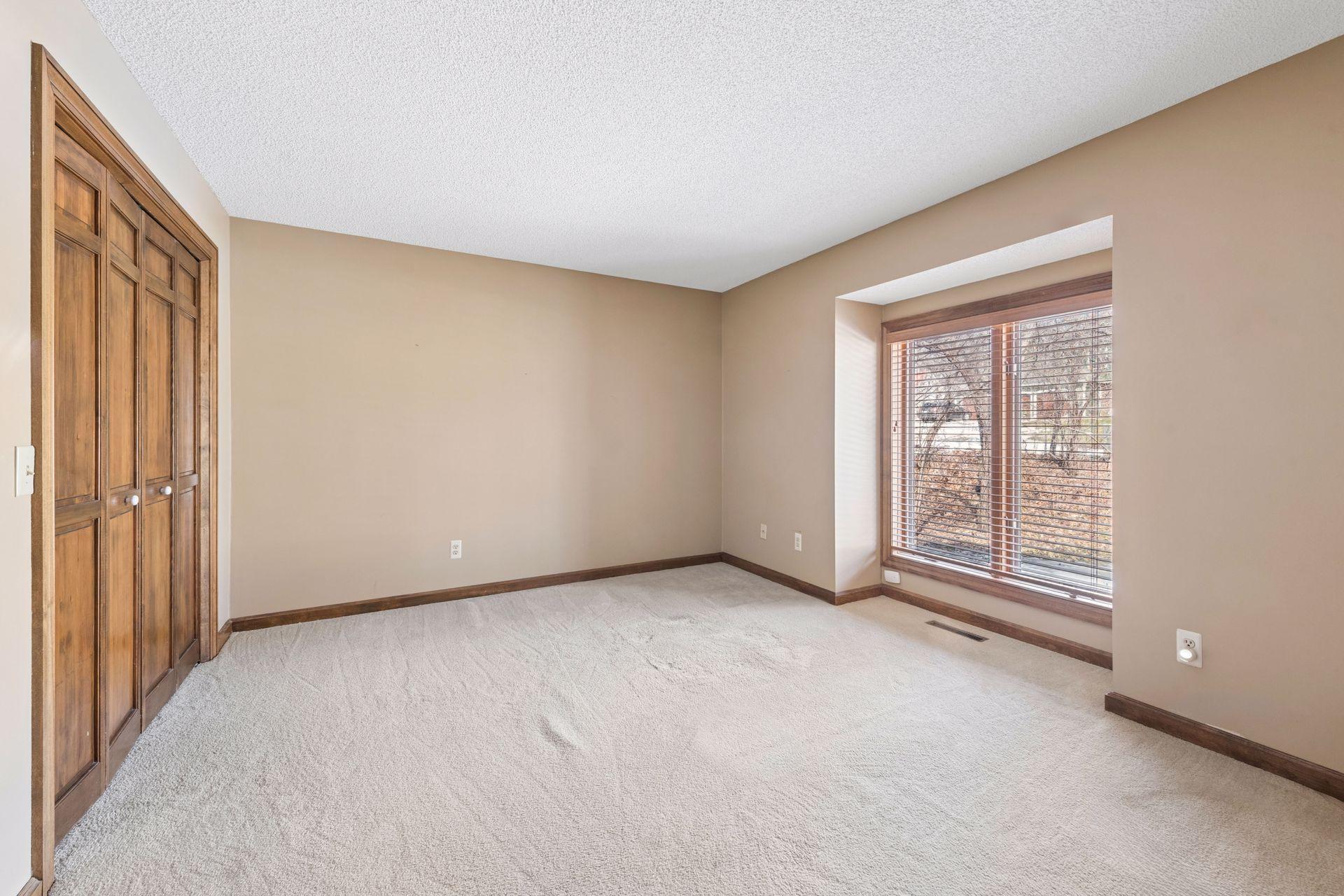 16787 Whittington Walk