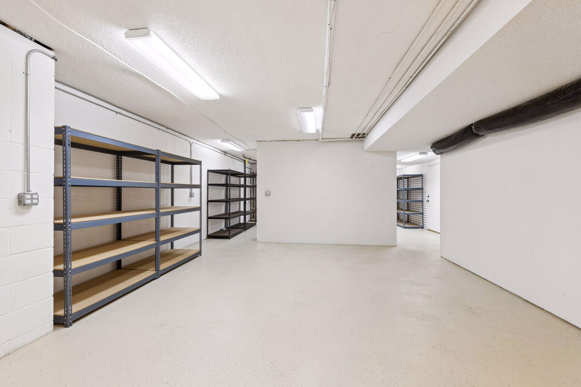 16787 Whittington Walk