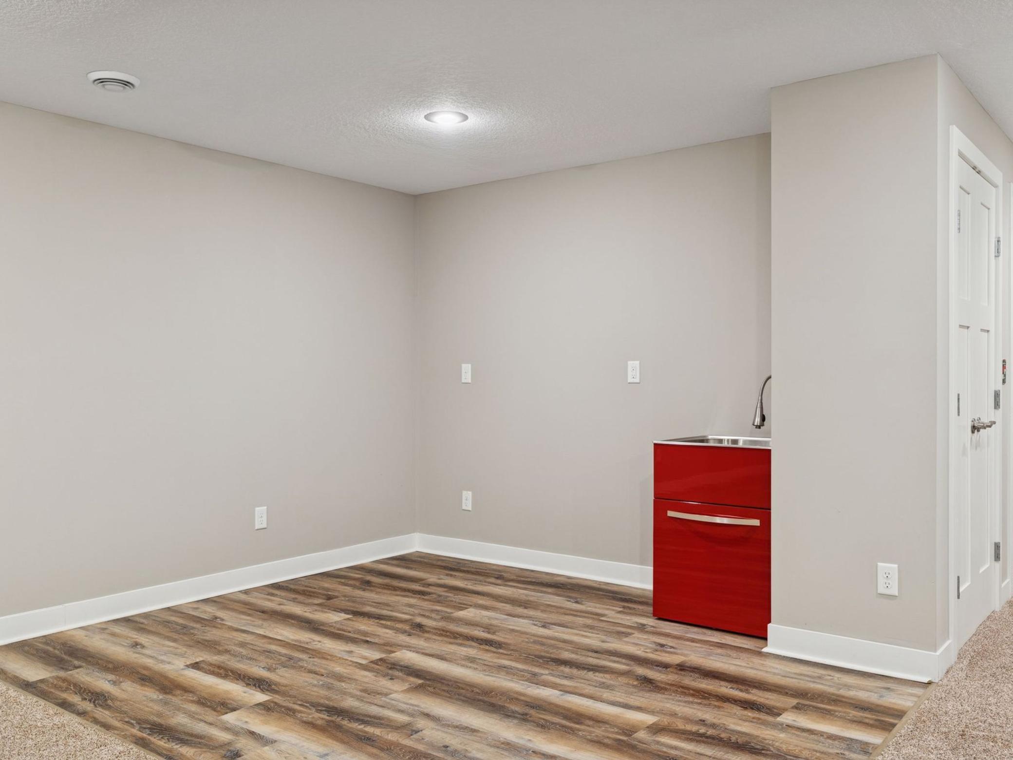 192 Wheeler Street S