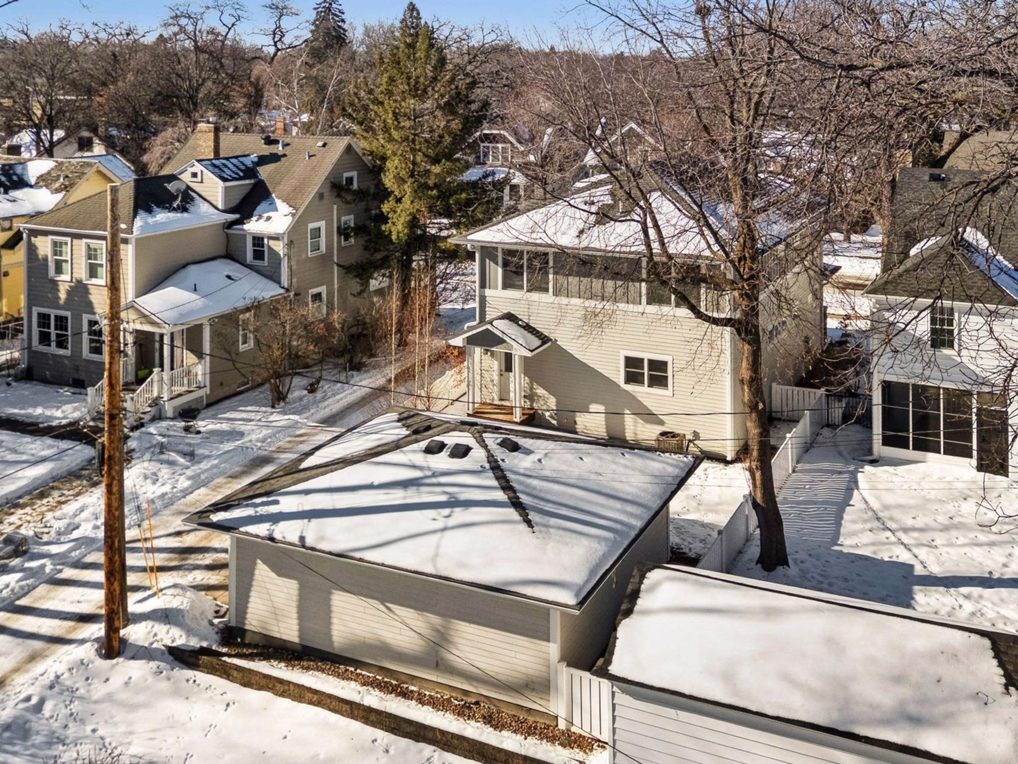 192 Wheeler Street S