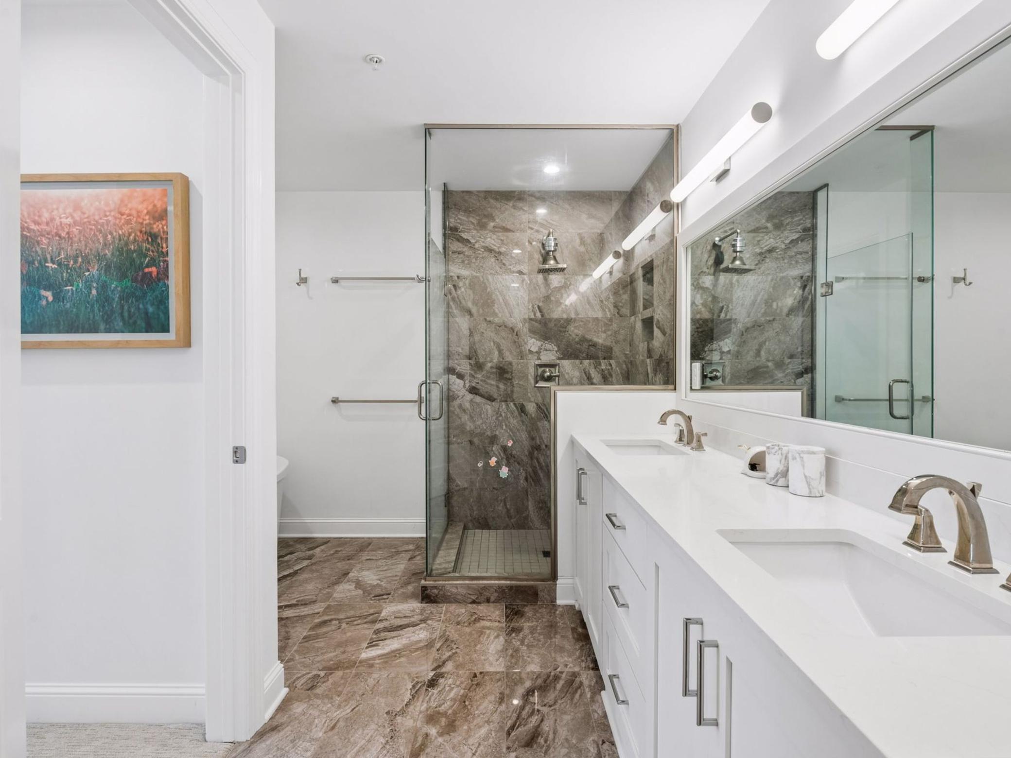 4901 Hawthorne Court Unit: 303