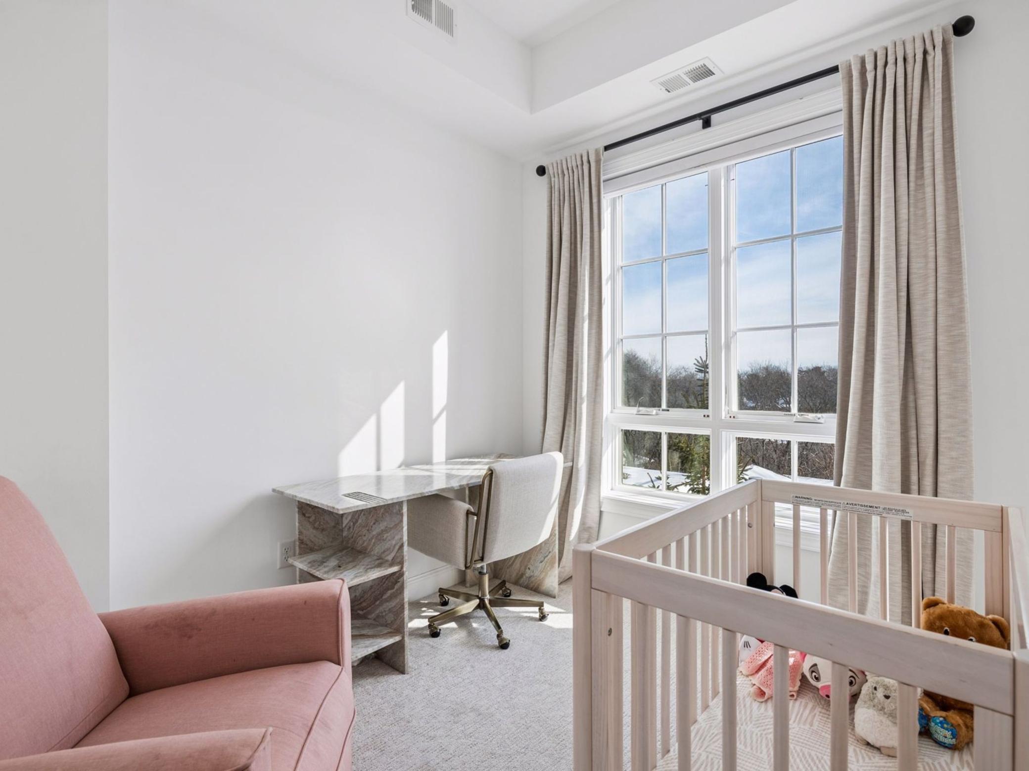 4901 Hawthorne Court Unit: 303