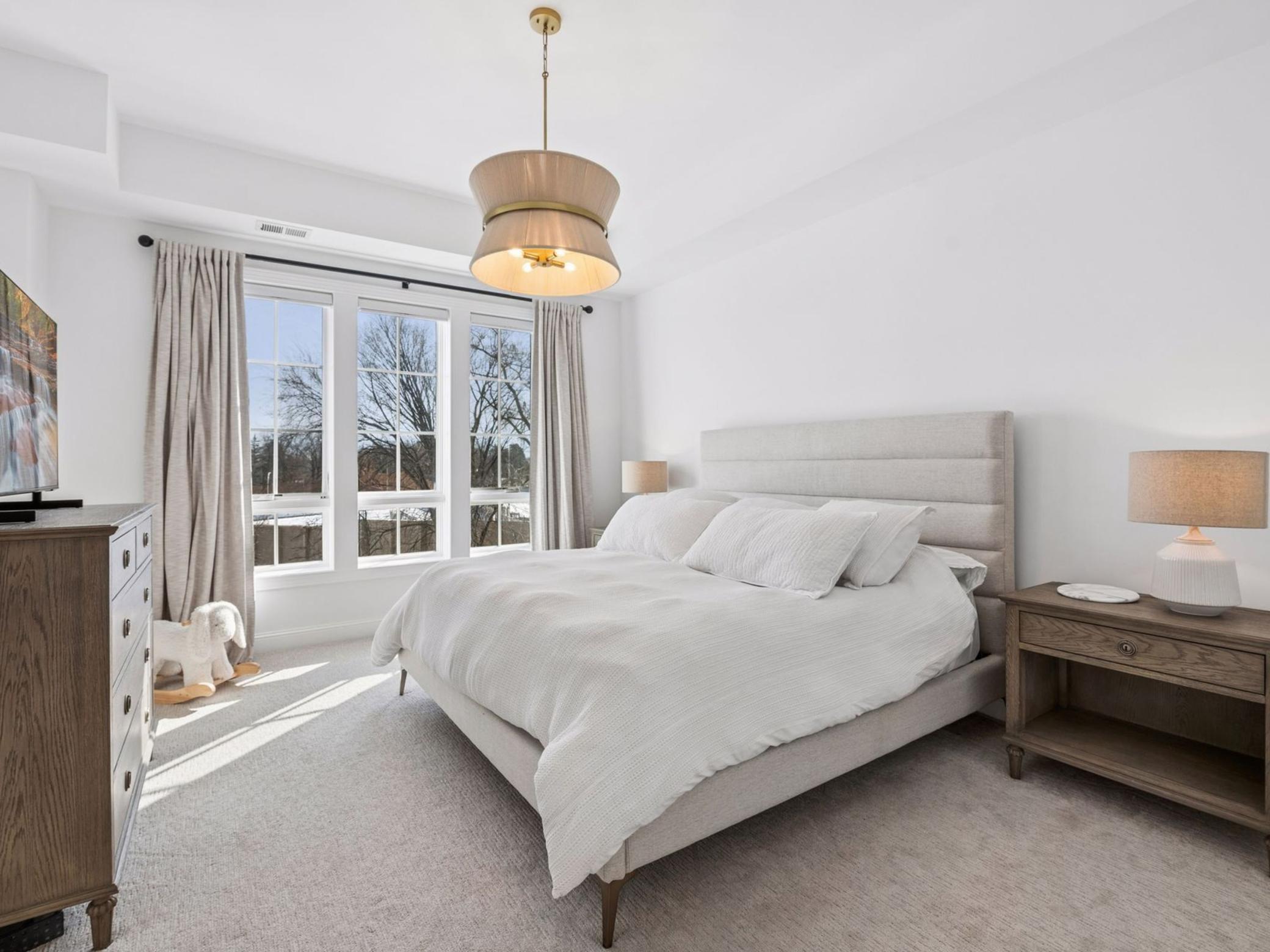 4901 Hawthorne Court Unit: 303