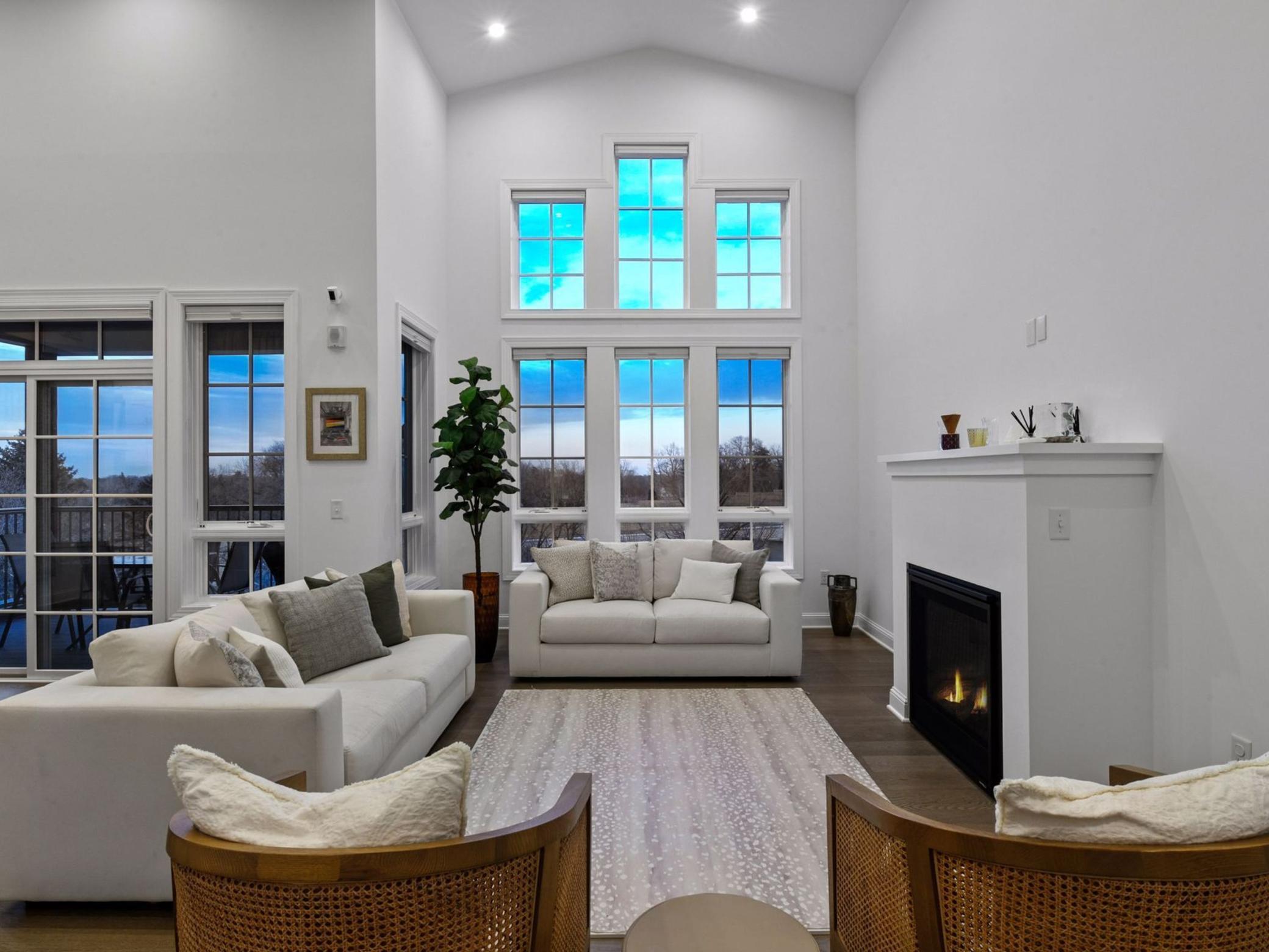 4901 Hawthorne Court Unit: 303