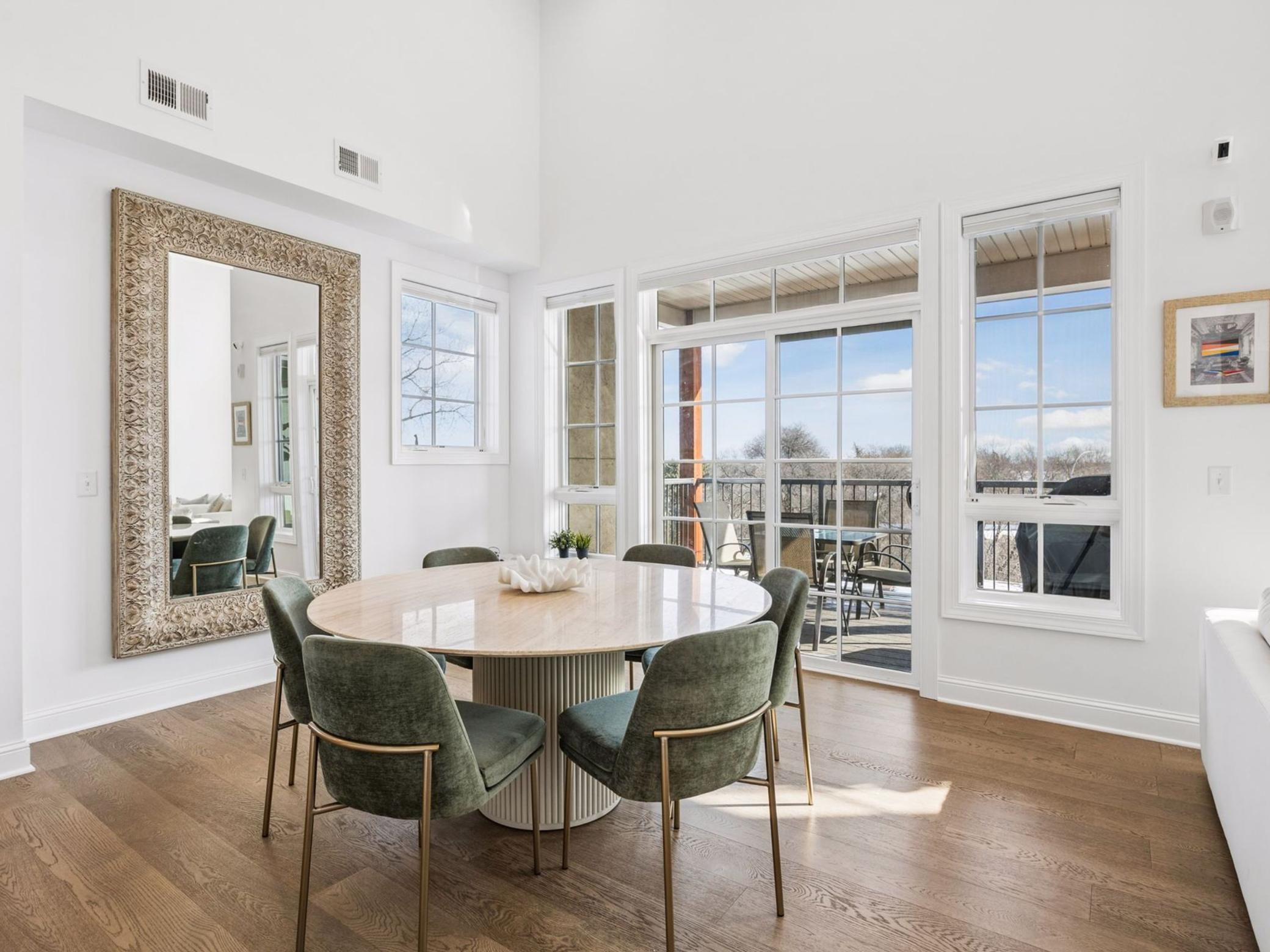 4901 Hawthorne Court Unit: 303