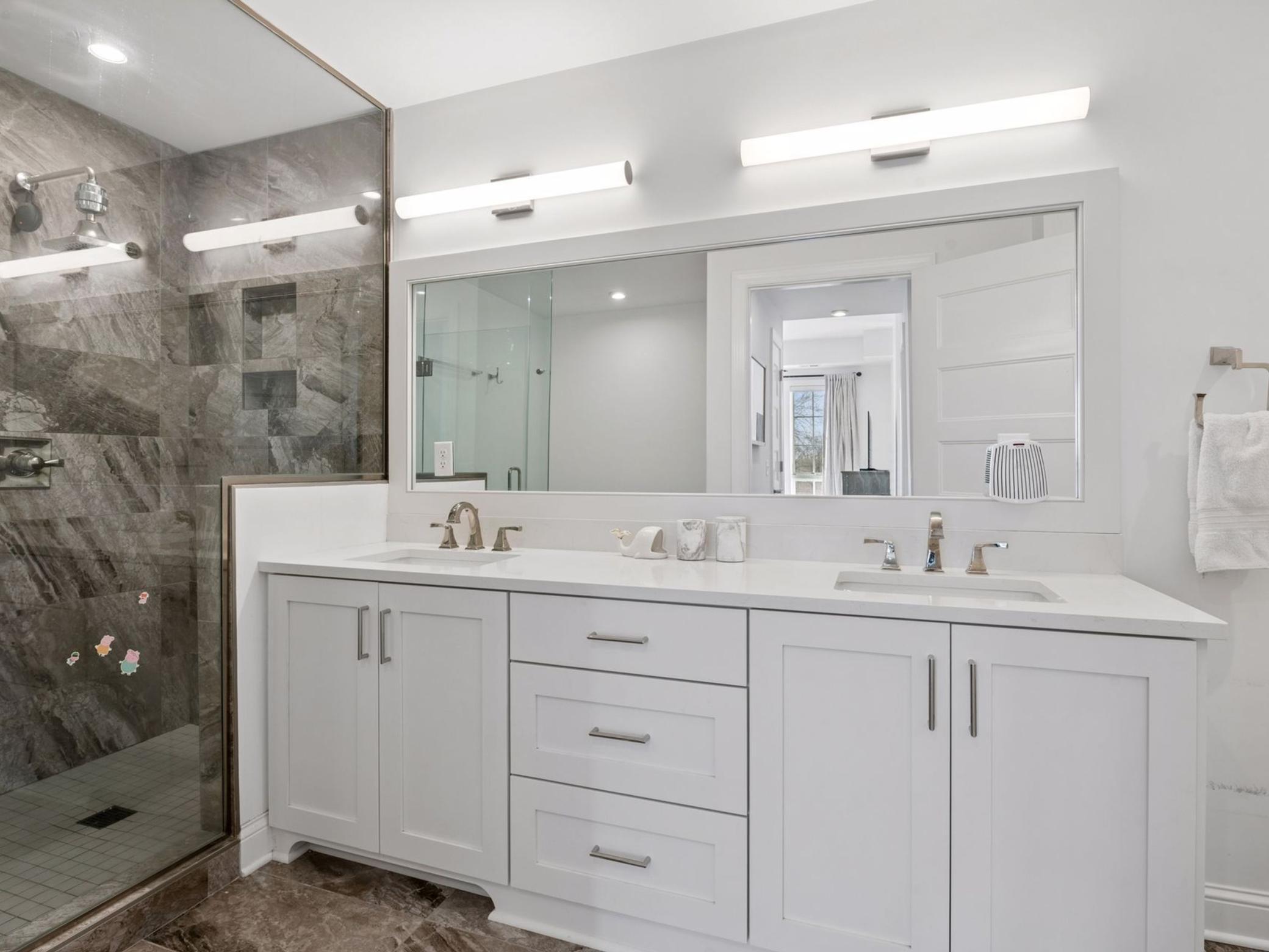 4901 Hawthorne Court Unit: 303