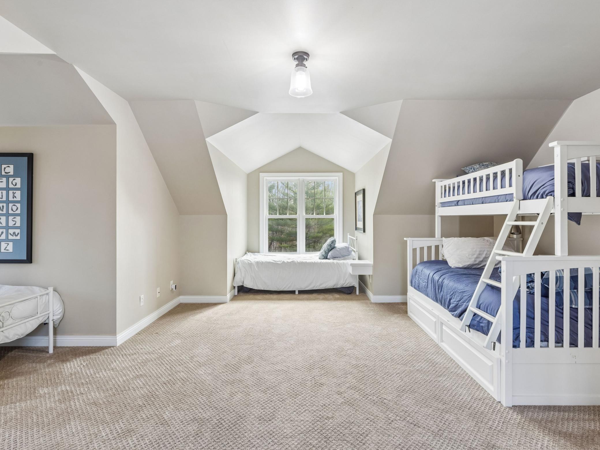 12545 Arcola Trail N