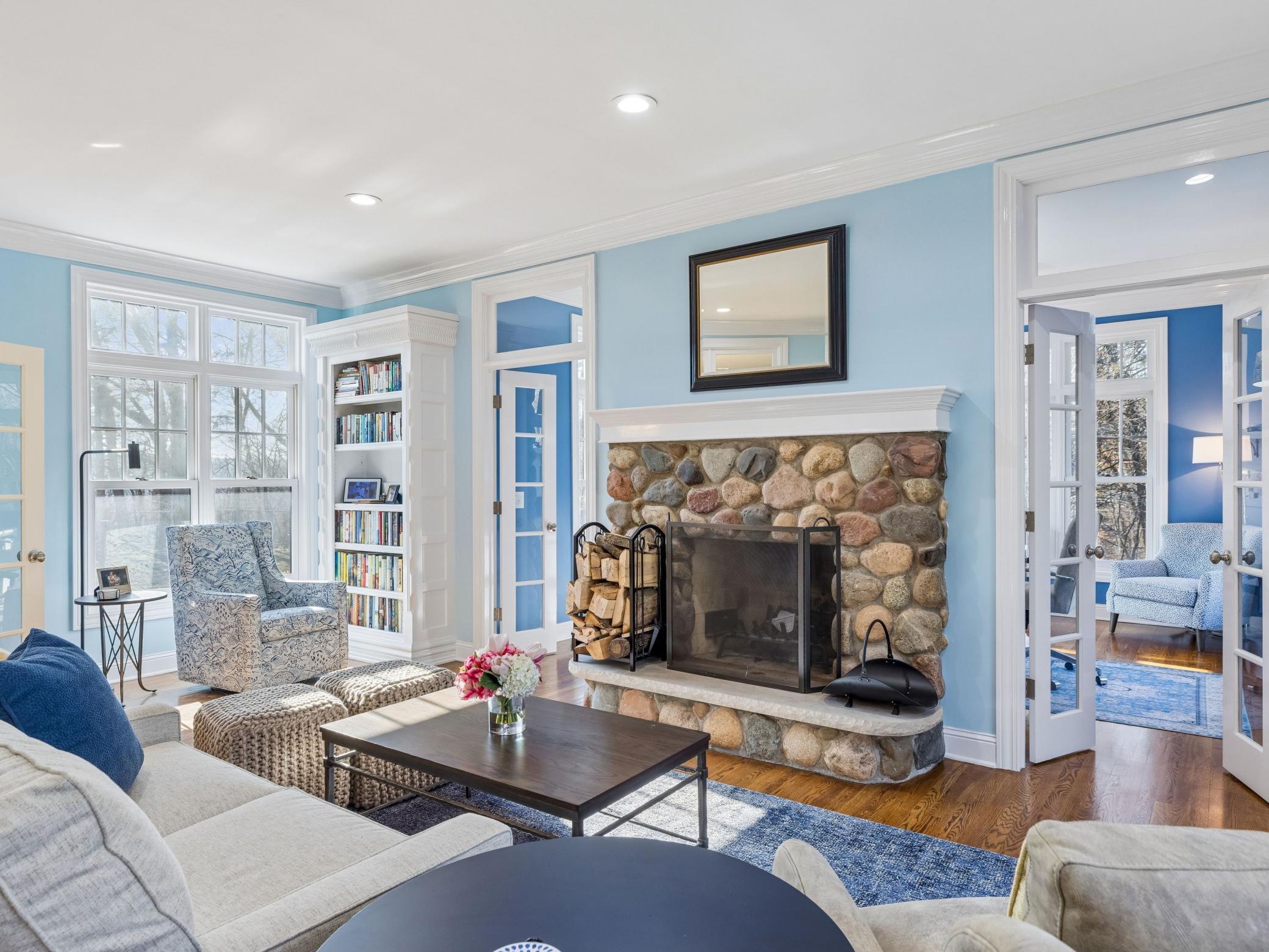 12545 Arcola Trail N