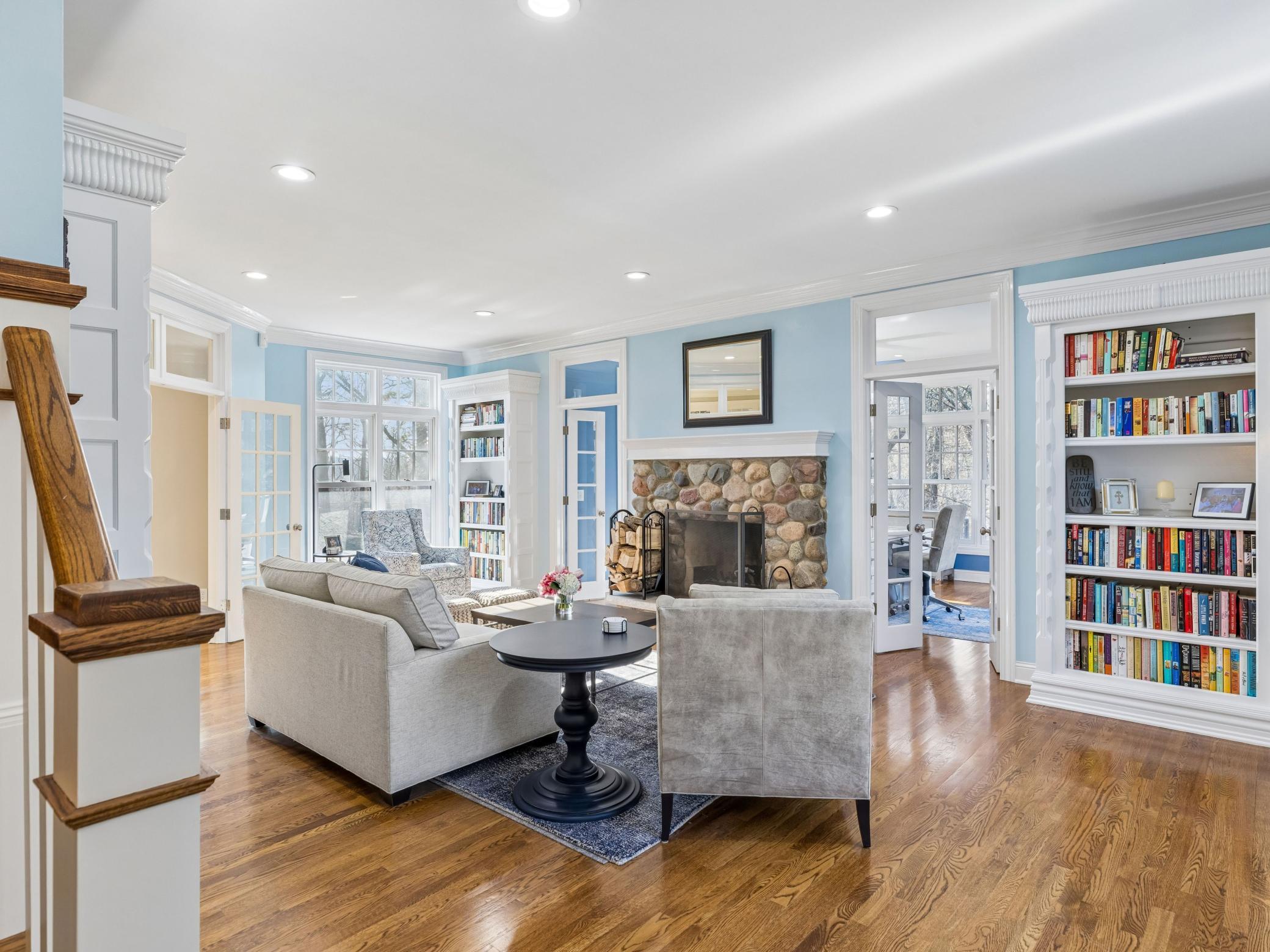 12545 Arcola Trail N