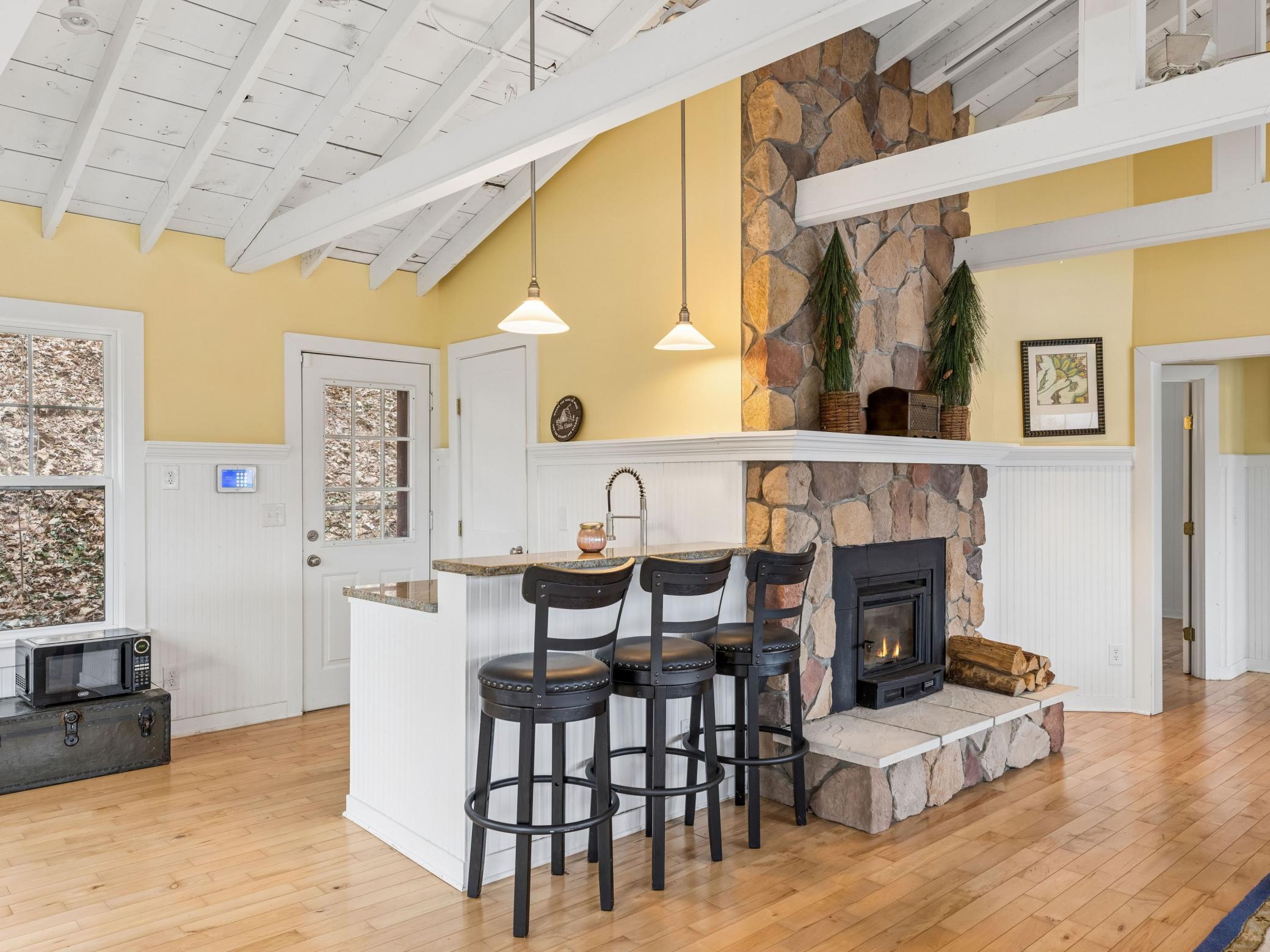 12545 Arcola Trail N