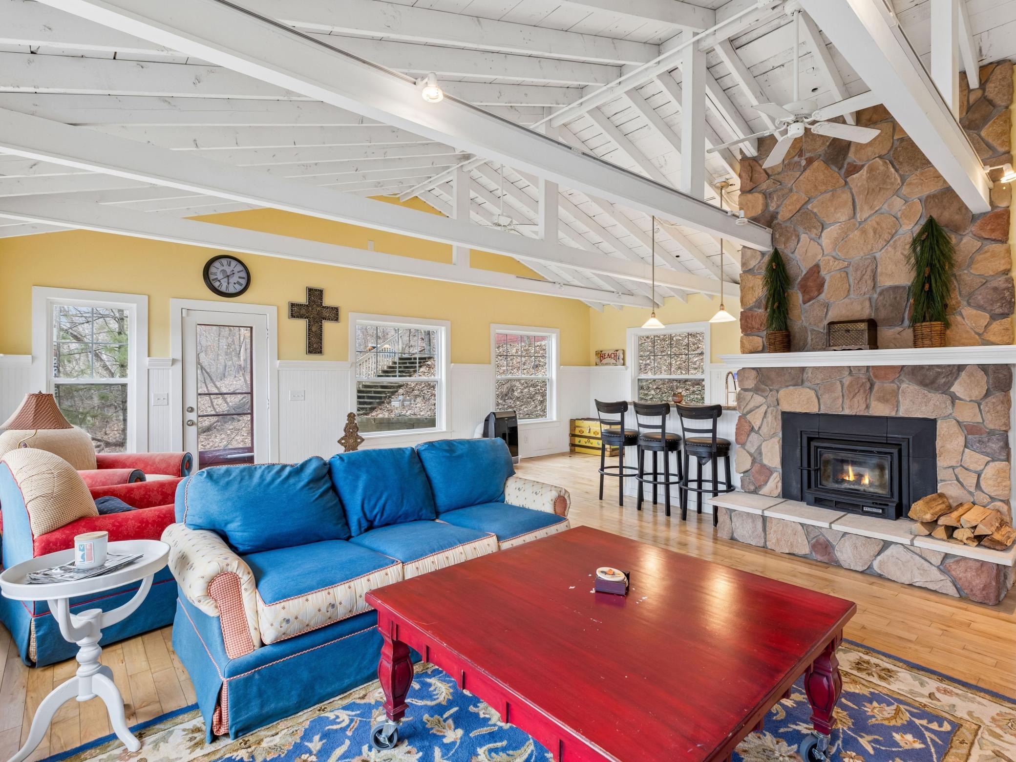 12545 Arcola Trail N