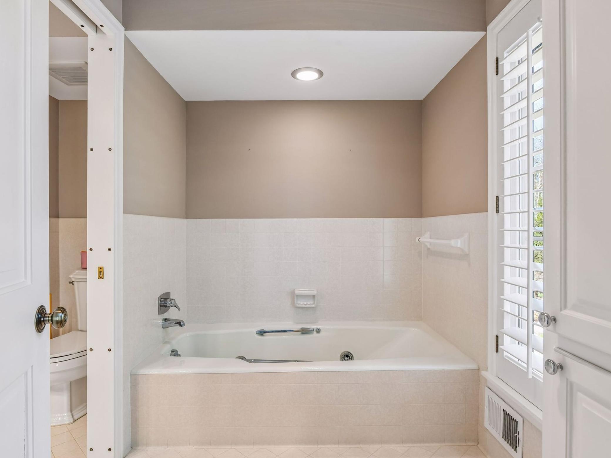 6500 Willow Wood Road