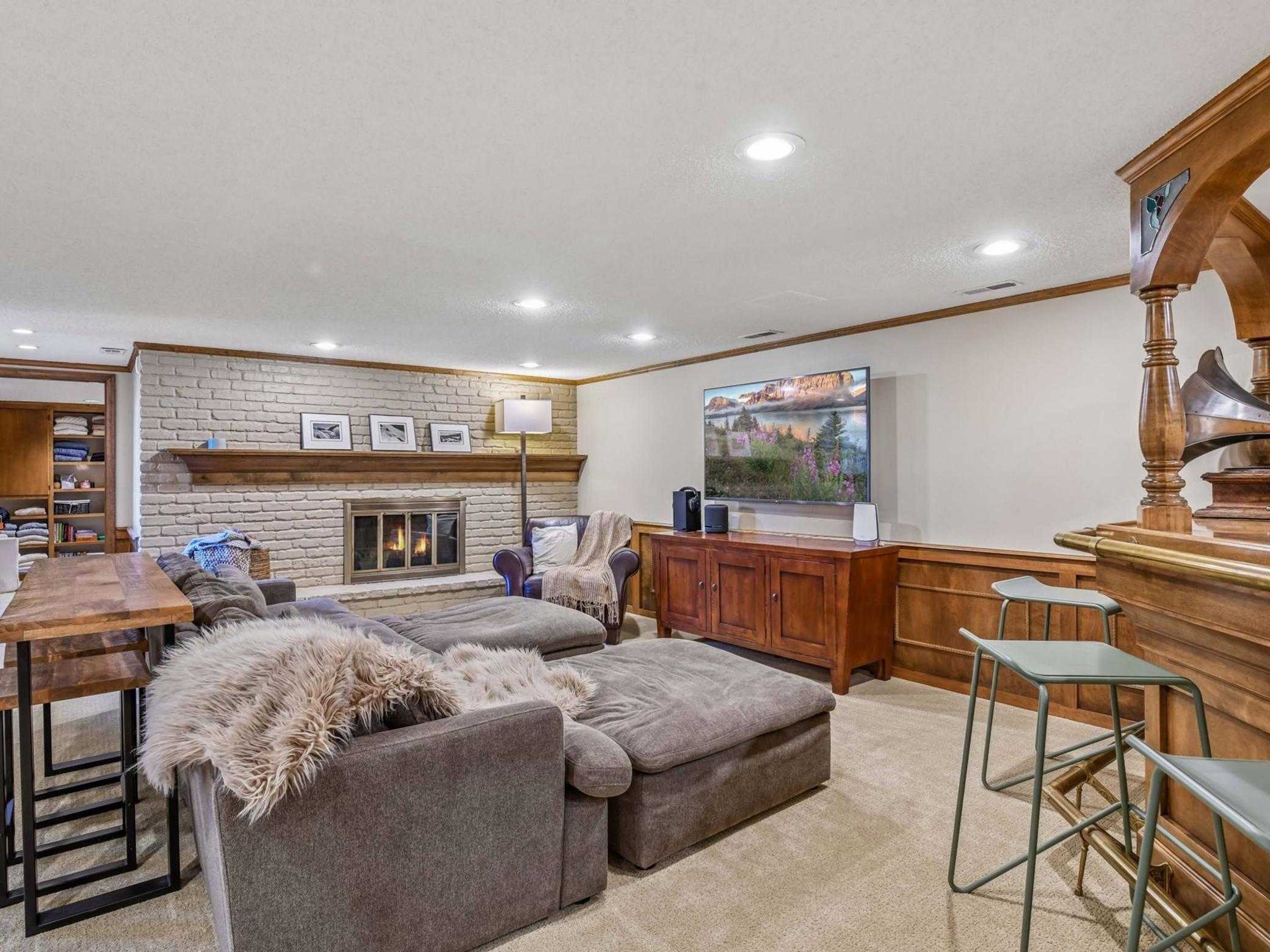 6500 Willow Wood Road