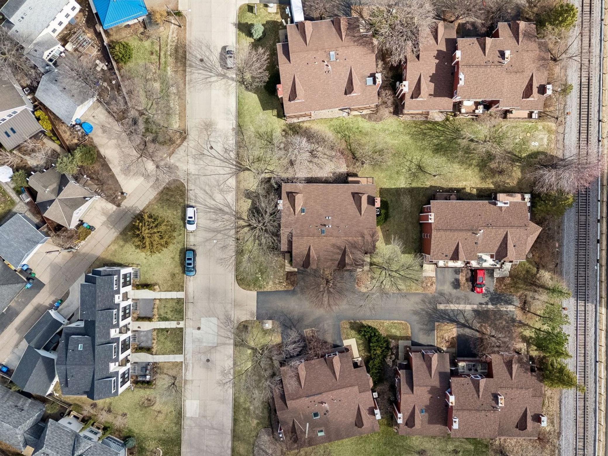 3349 Saint Louis Avenue