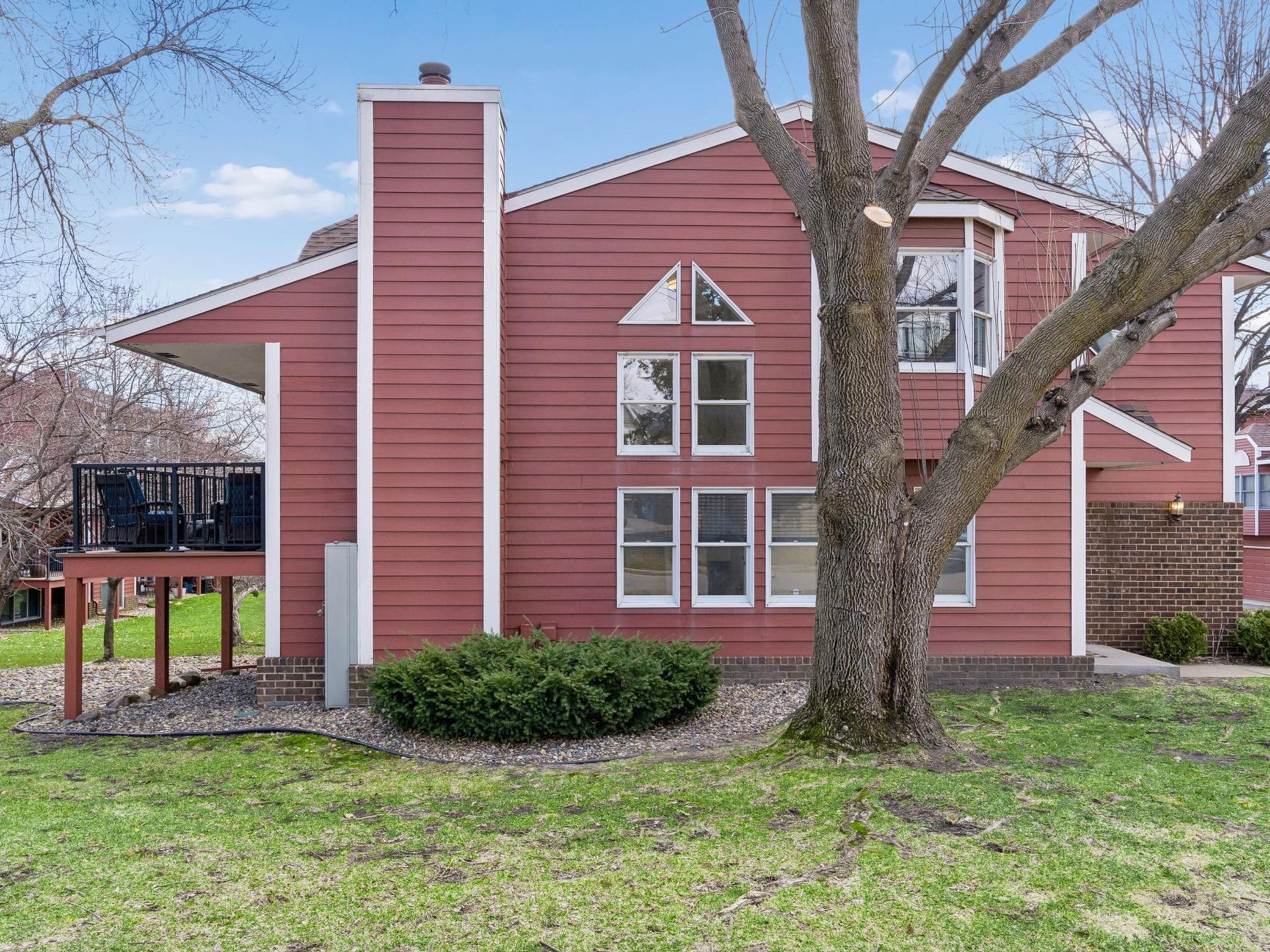 3349 Saint Louis Avenue