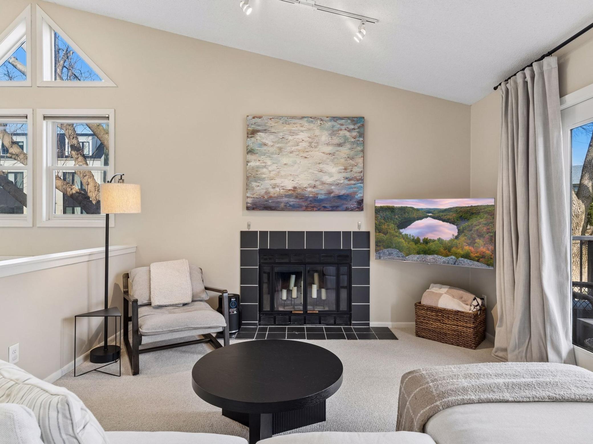 3349 Saint Louis Avenue