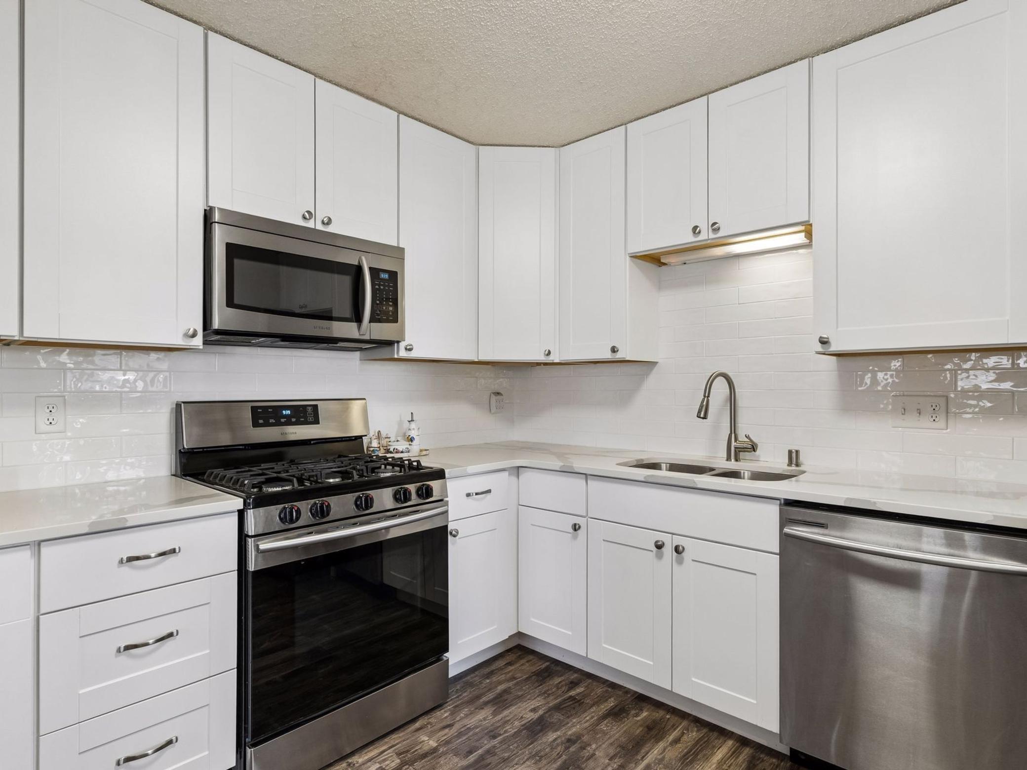 3349 Saint Louis Avenue