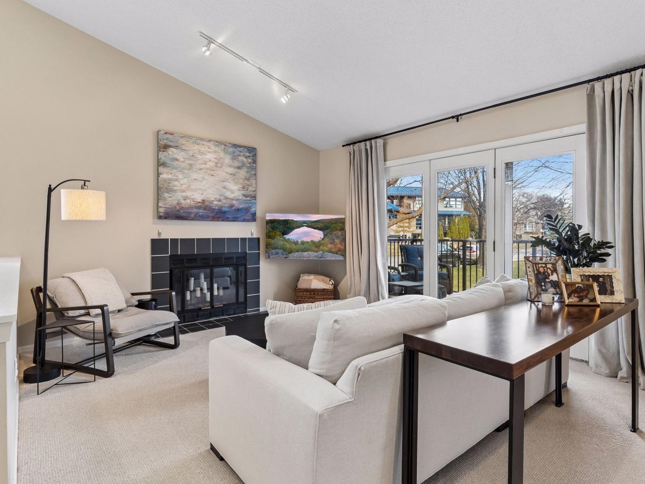 3349 Saint Louis Avenue