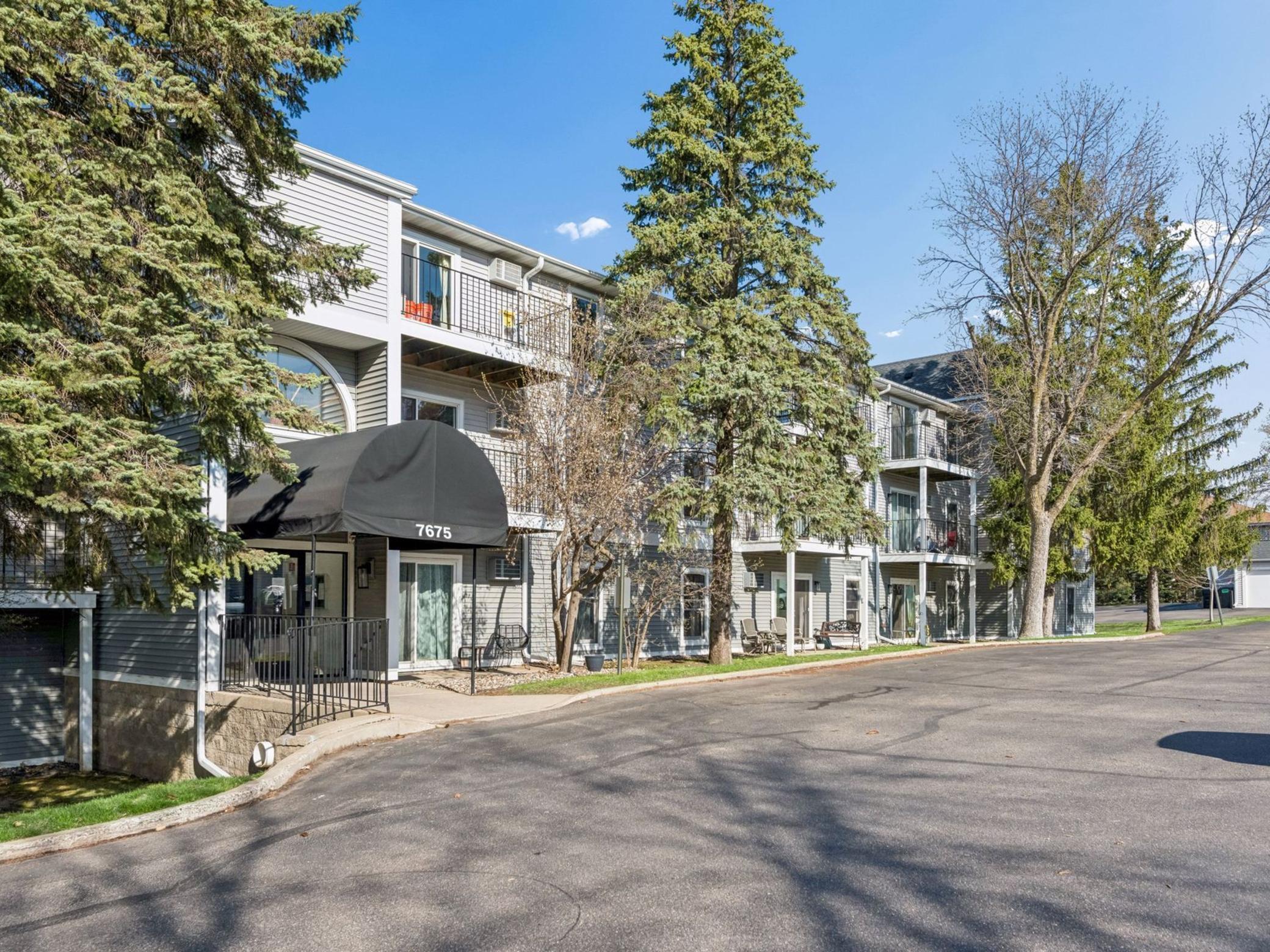 7675 142nd Street W Unit: 109