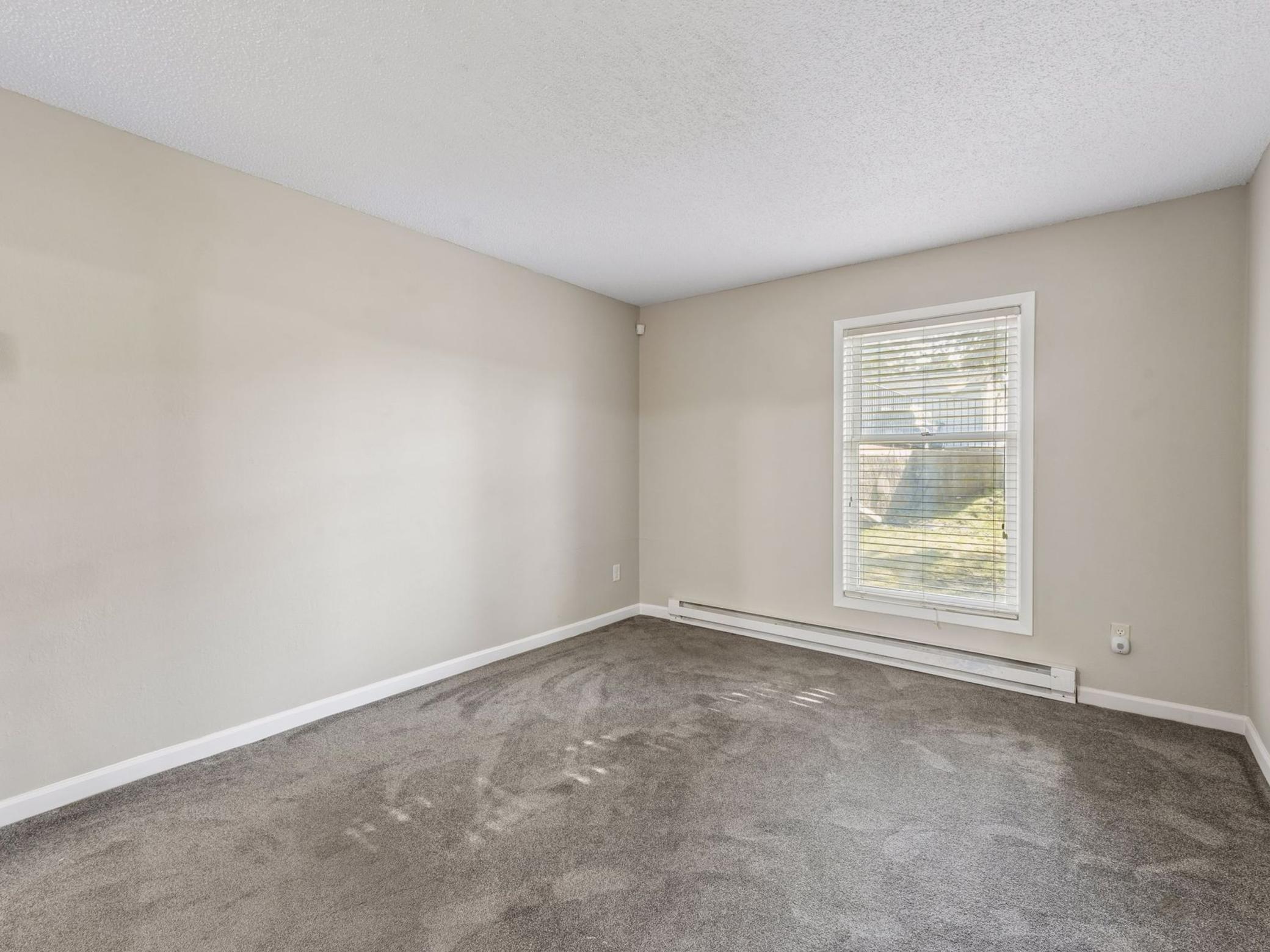 7675 142nd Street W Unit: 109