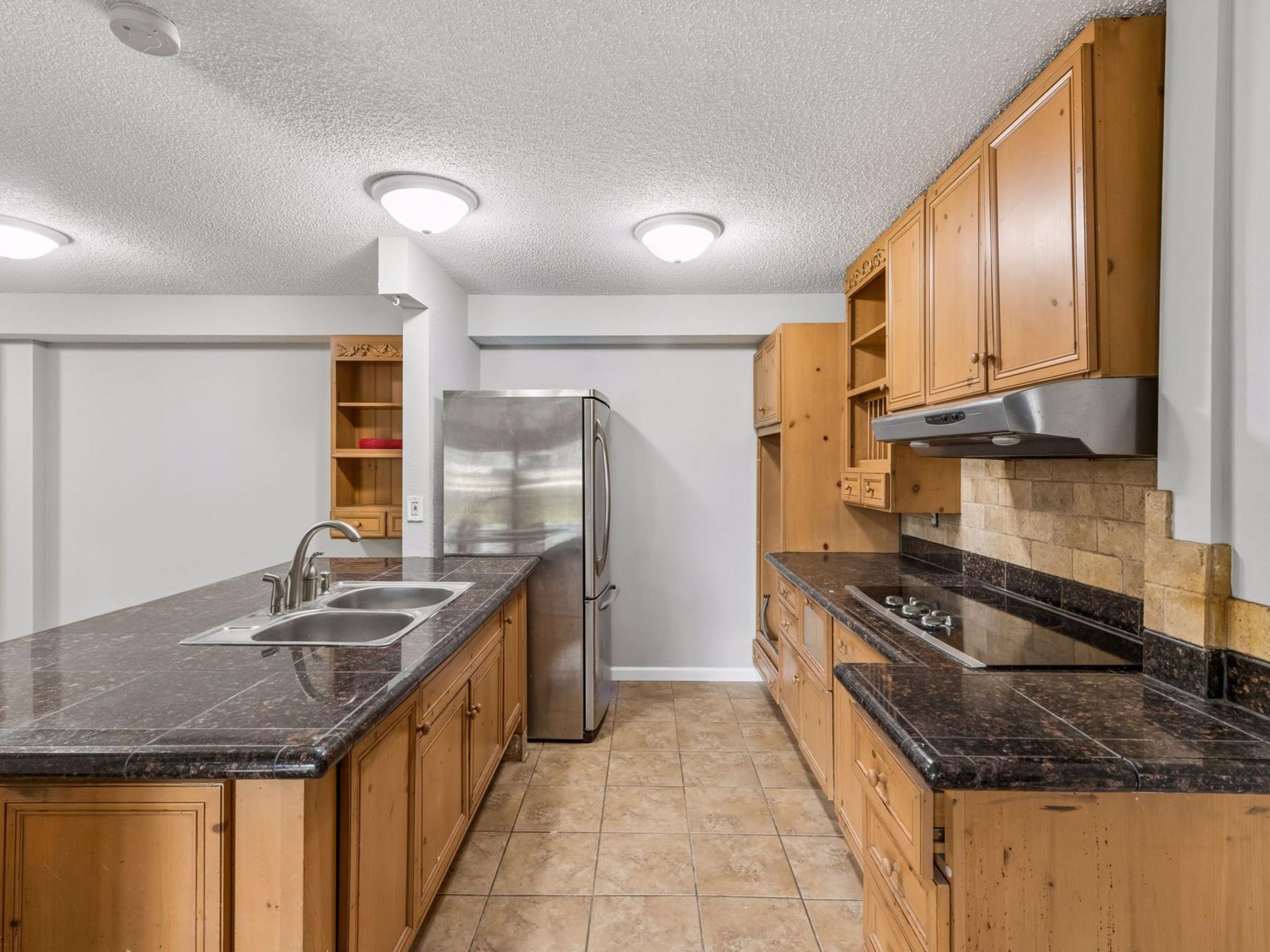 7675 142nd Street W Unit: 109