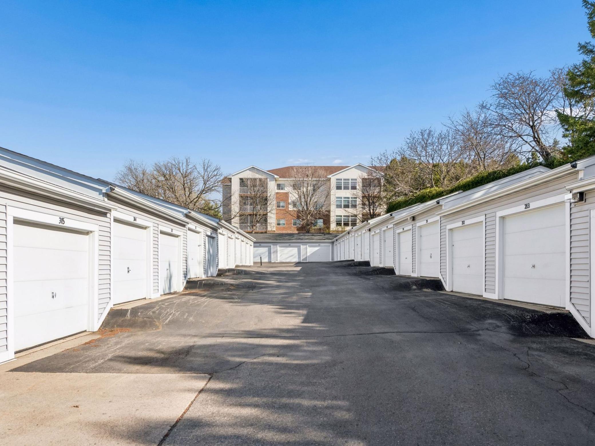 7675 142nd Street W Unit: 109