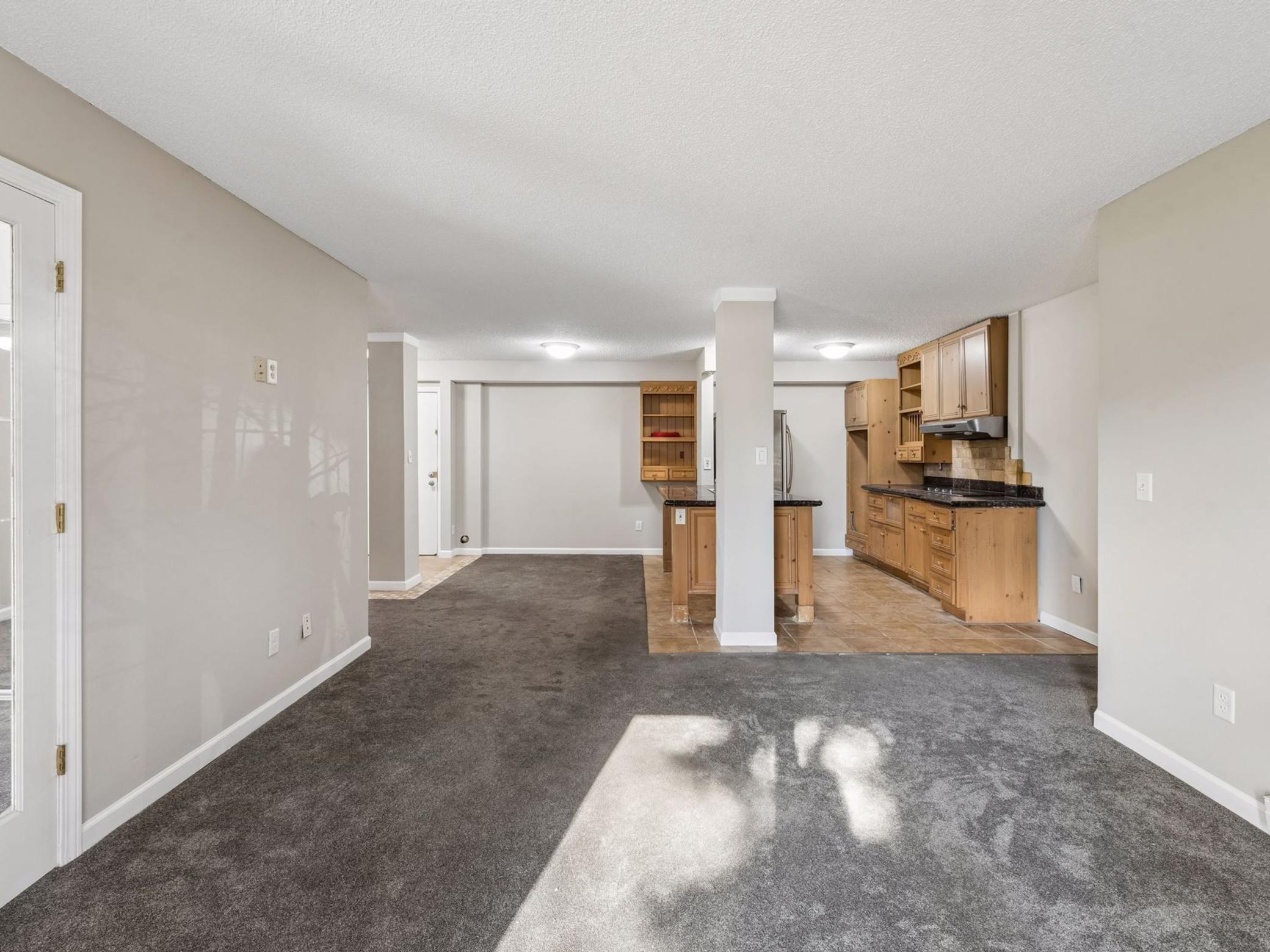 7675 142nd Street W Unit: 109