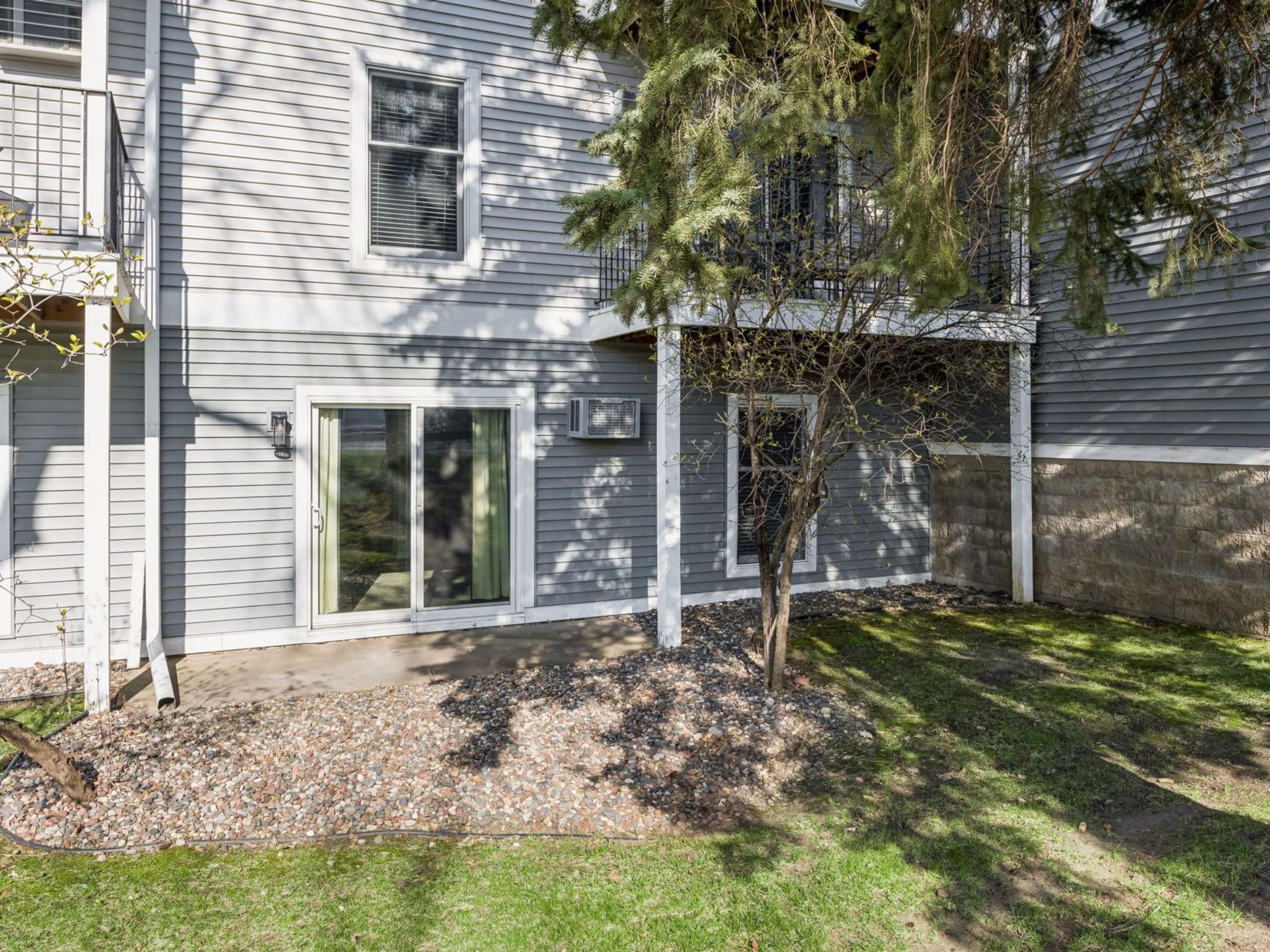 7675 142nd Street W Unit: 109