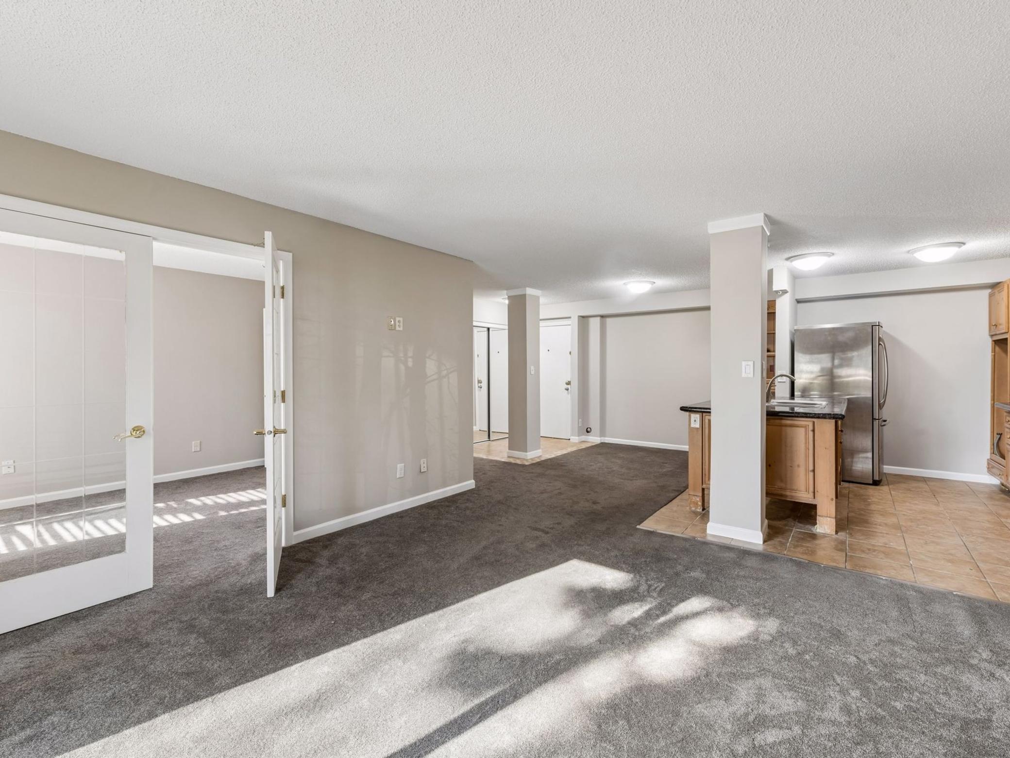 7675 142nd Street W Unit: 109