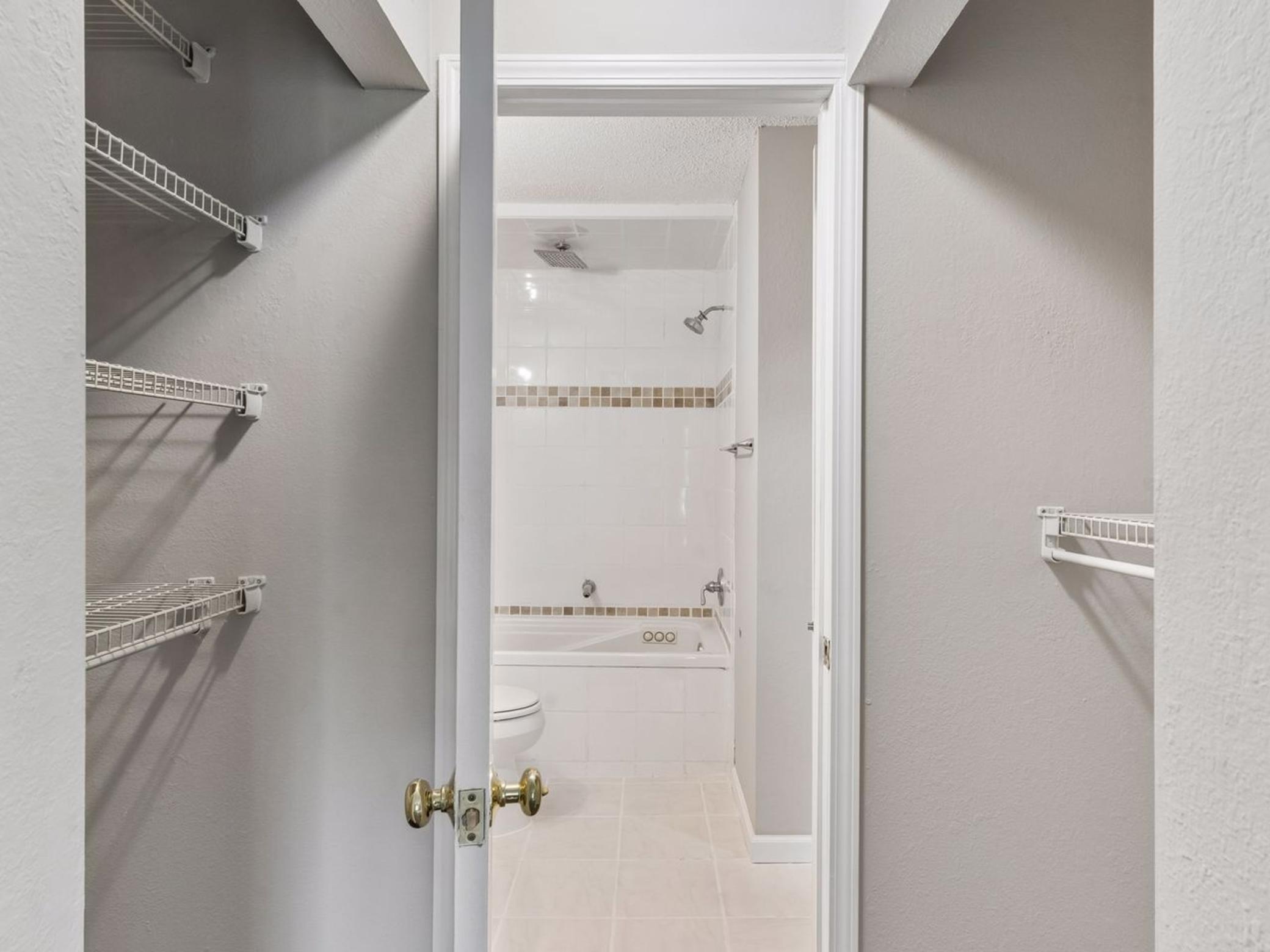 7675 142nd Street W Unit: 109