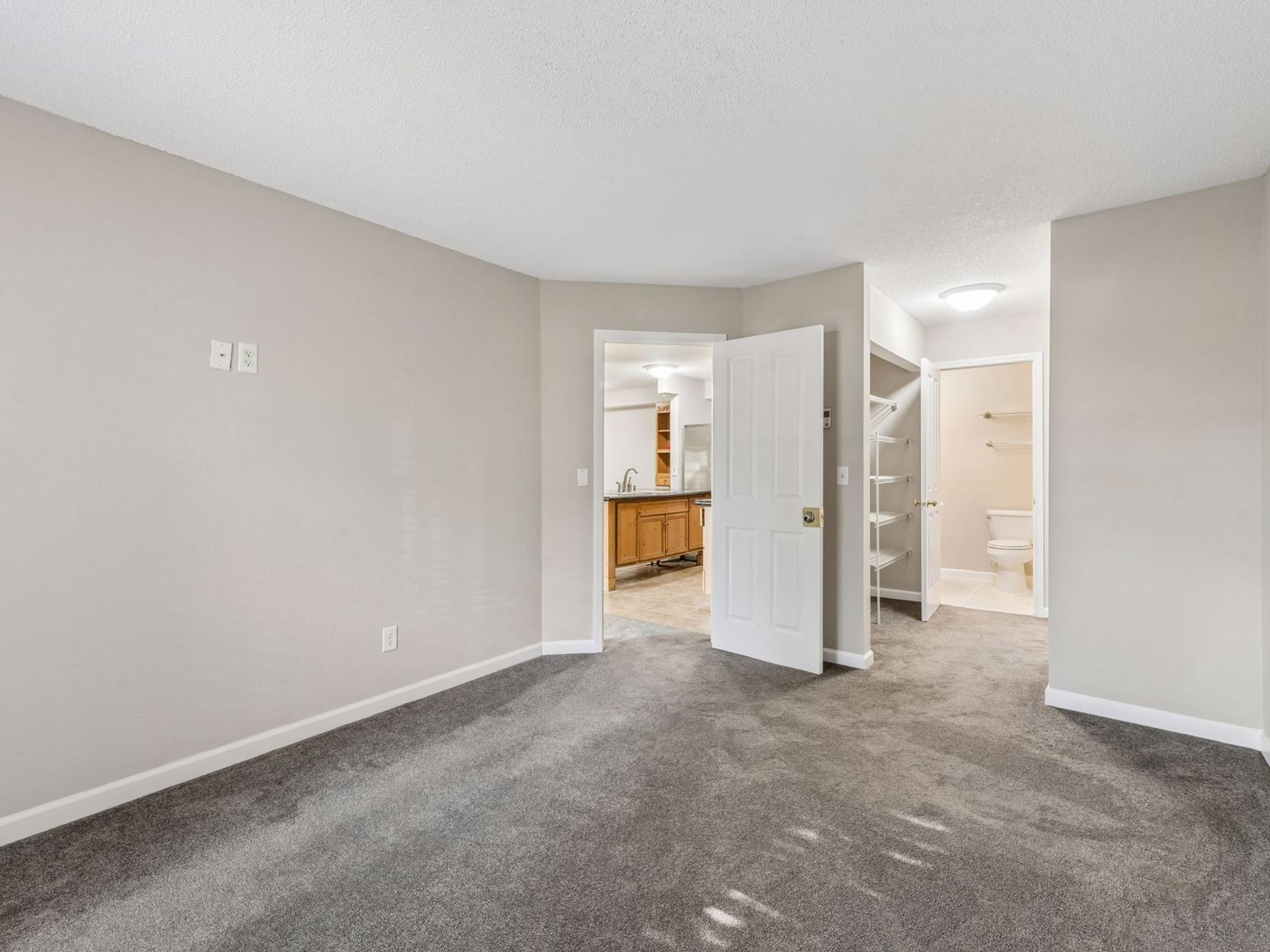 7675 142nd Street W Unit: 109