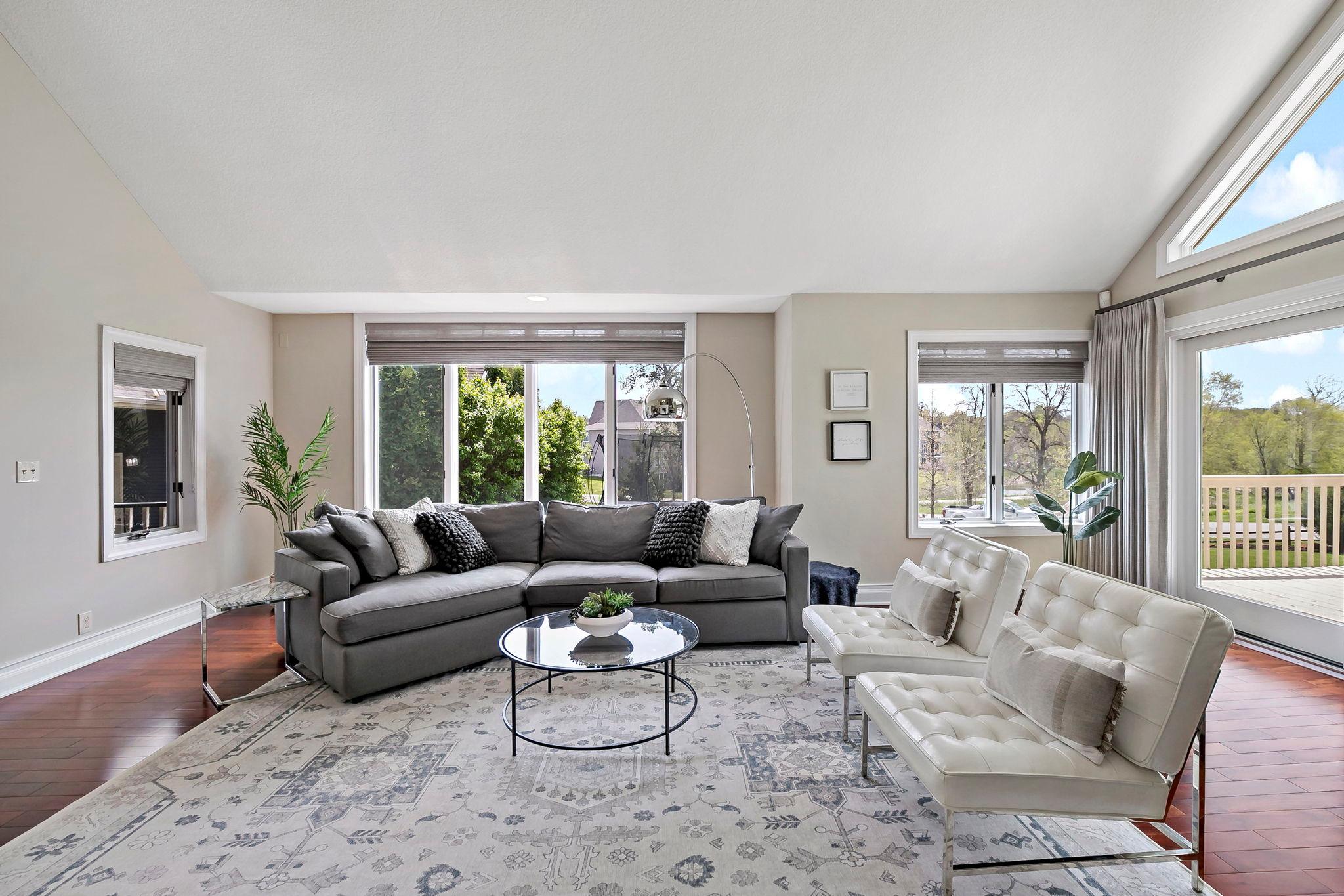 5830 Club Lane