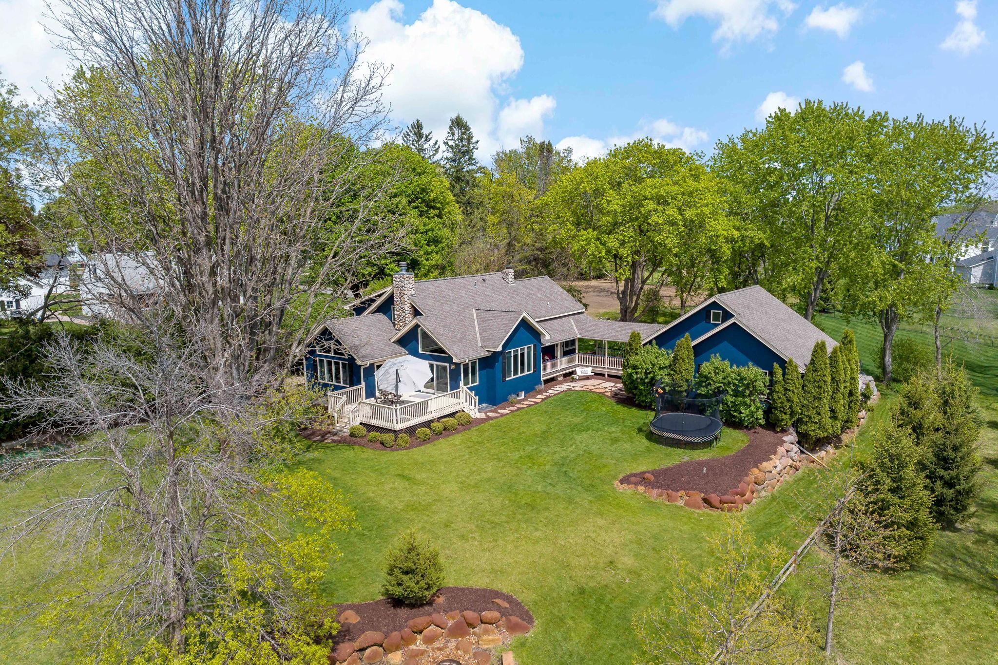 5830 Club Lane