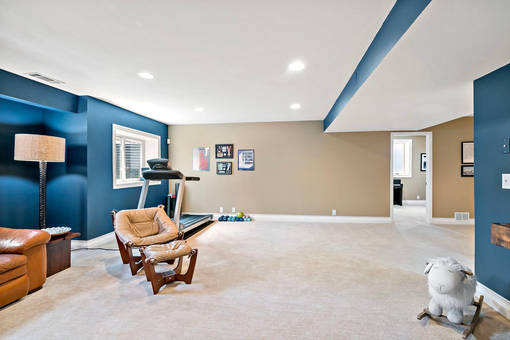 5830 Club Lane